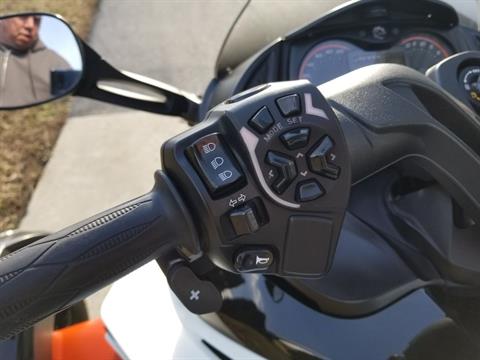 2014 Can-Am Spyder® RS-S SE5 in Grantville, Pennsylvania - Photo 14