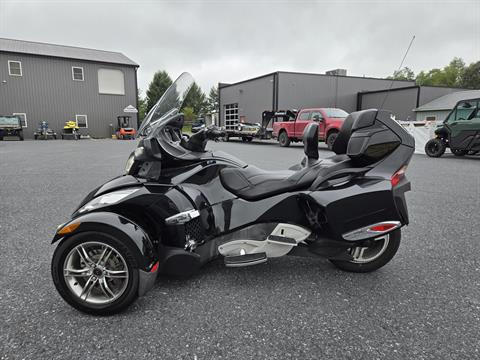 2011 Can-Am Spyder® RT-S SE5 in Grantville, Pennsylvania - Photo 1