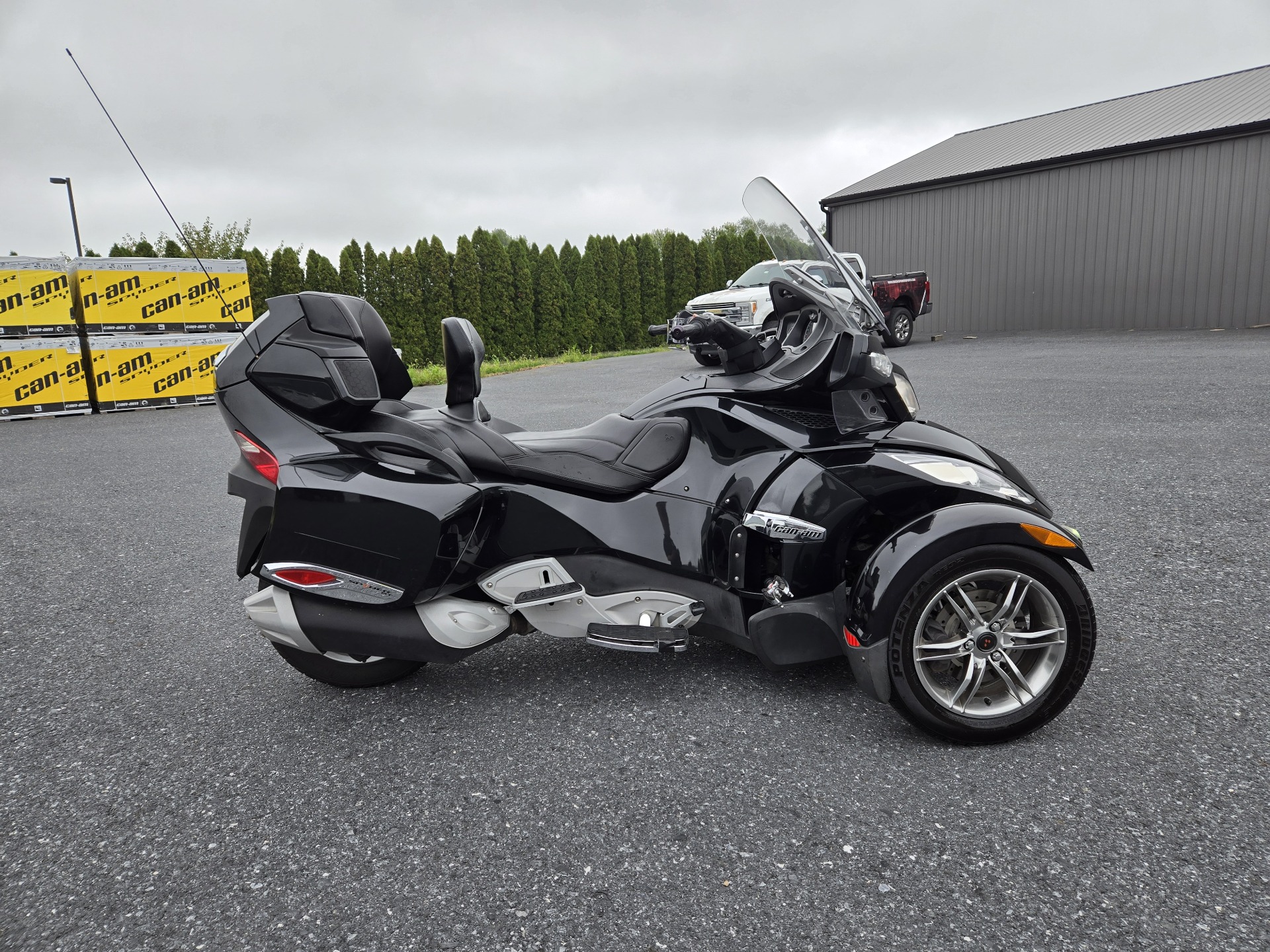 2011 Can-Am Spyder® RT-S SE5 in Grantville, Pennsylvania - Photo 5