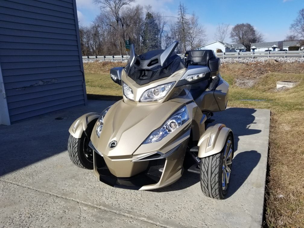 2017 Can-Am Spyder RT Limited in Grantville, Pennsylvania - Photo 12