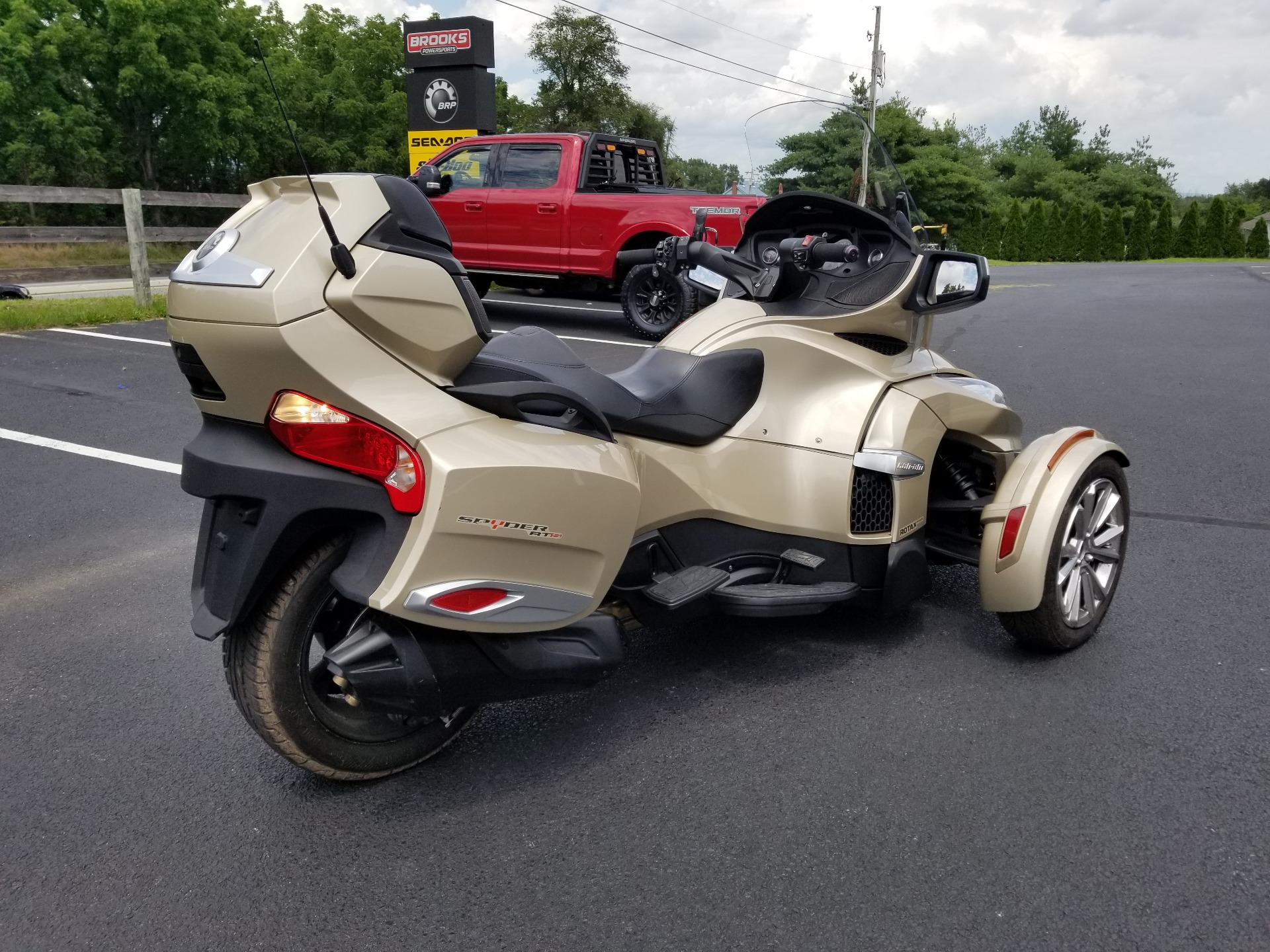 2017 Can-Am Spyder RT Limited in Grantville, Pennsylvania - Photo 3