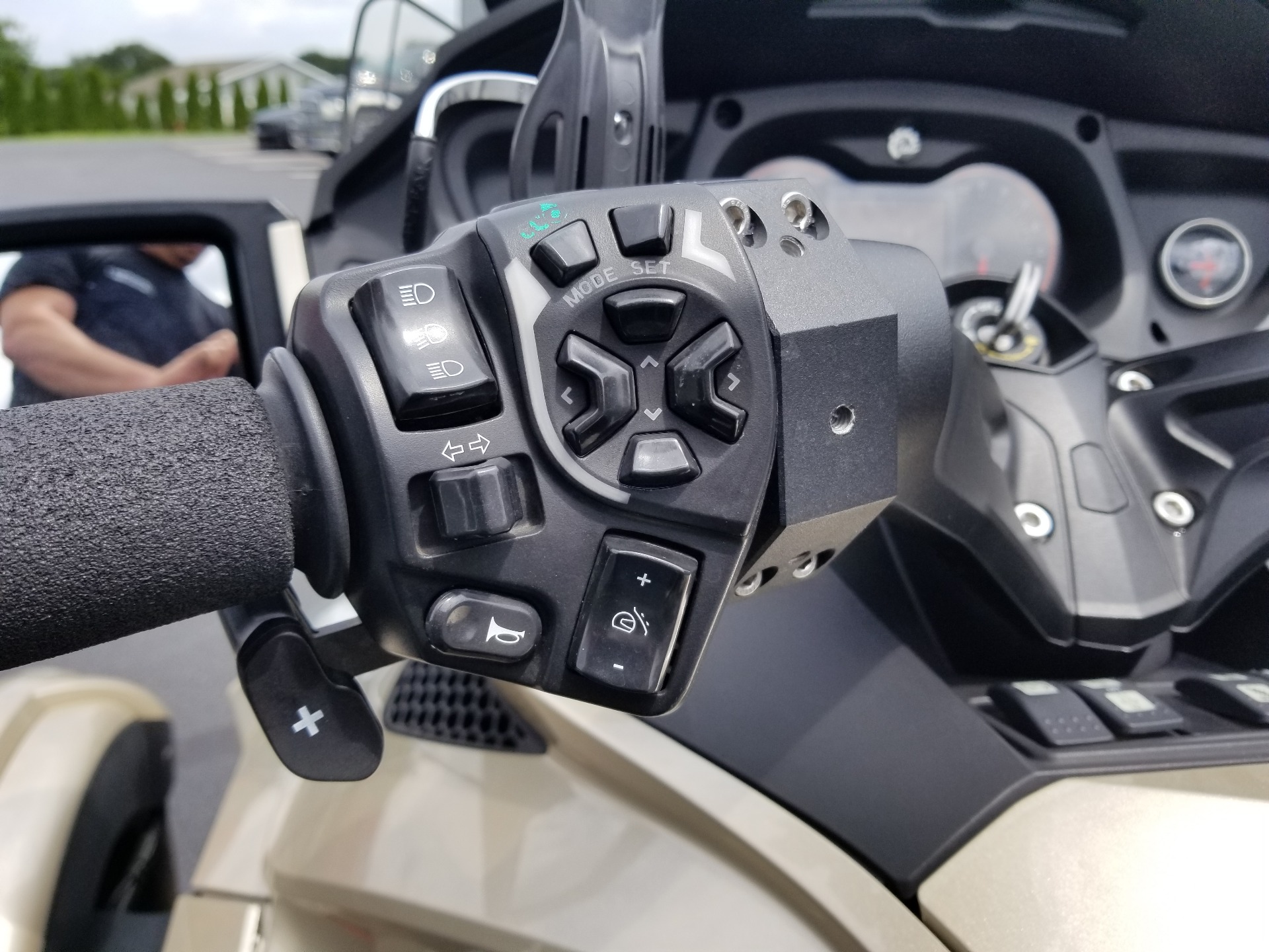 2017 Can-Am Spyder RT Limited in Grantville, Pennsylvania - Photo 9