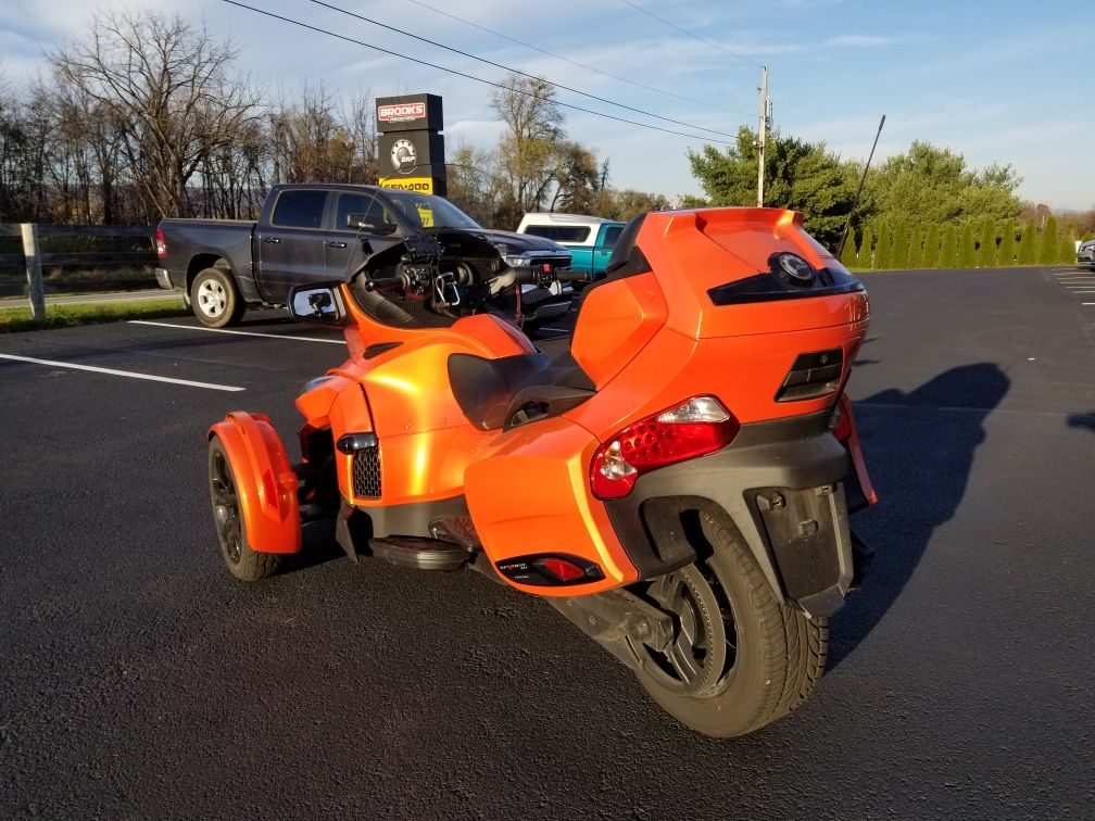 2019 Can-Am Spyder RT Limited in Grantville, Pennsylvania - Photo 2