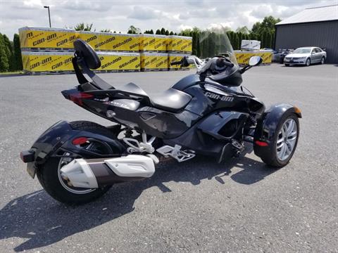 2015 Can-Am Spyder® RS SE5 in Grantville, Pennsylvania - Photo 2