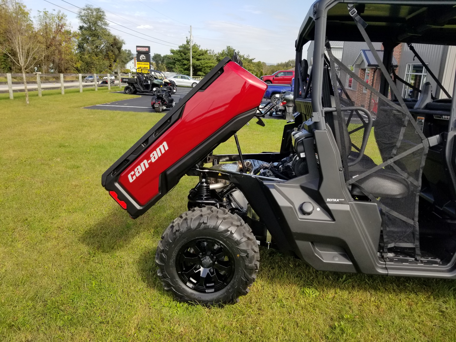 2024 Can-Am Defender MAX XT HD9 in Grantville, Pennsylvania - Photo 5