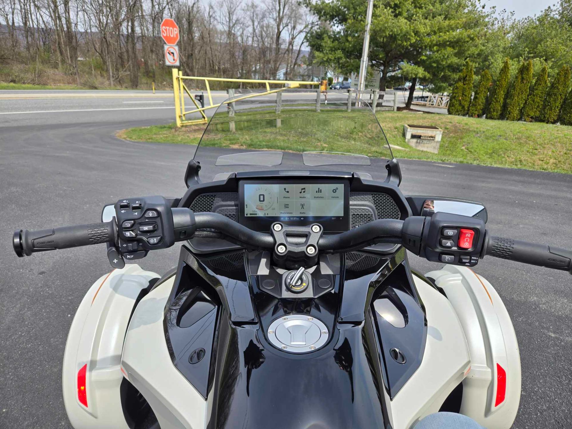 2024 Can-Am Spyder F3-T in Grantville, Pennsylvania - Photo 10