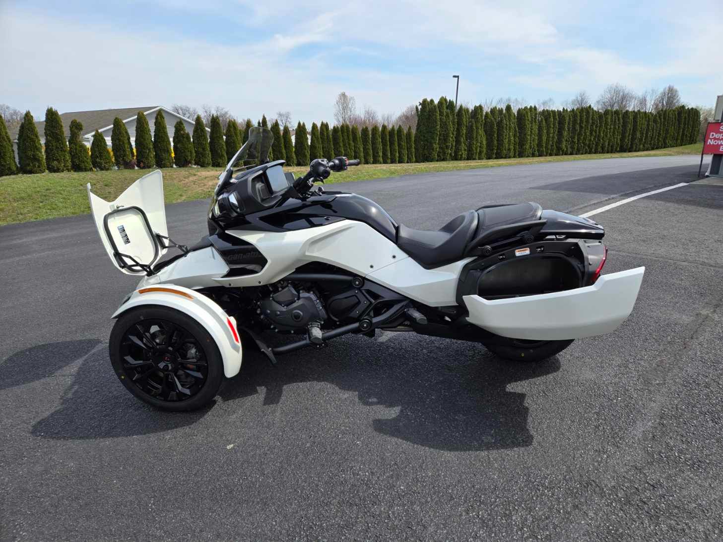 2024 Can-Am Spyder F3-T in Grantville, Pennsylvania - Photo 15