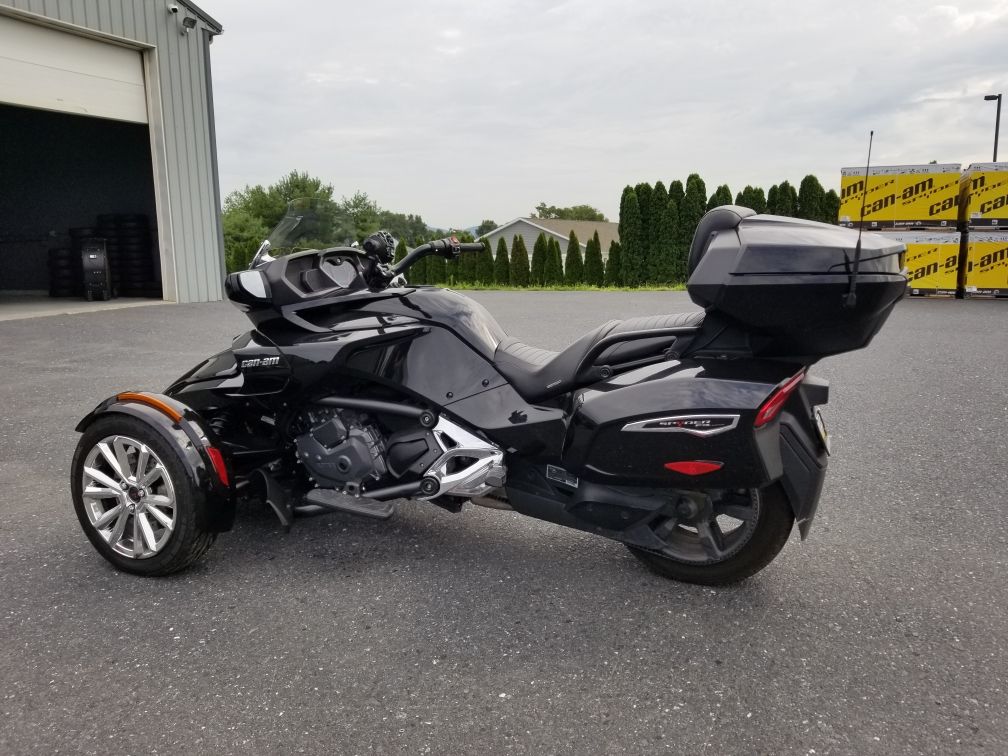 2016 Can-Am Spyder F3 Limited in Grantville, Pennsylvania - Photo 2