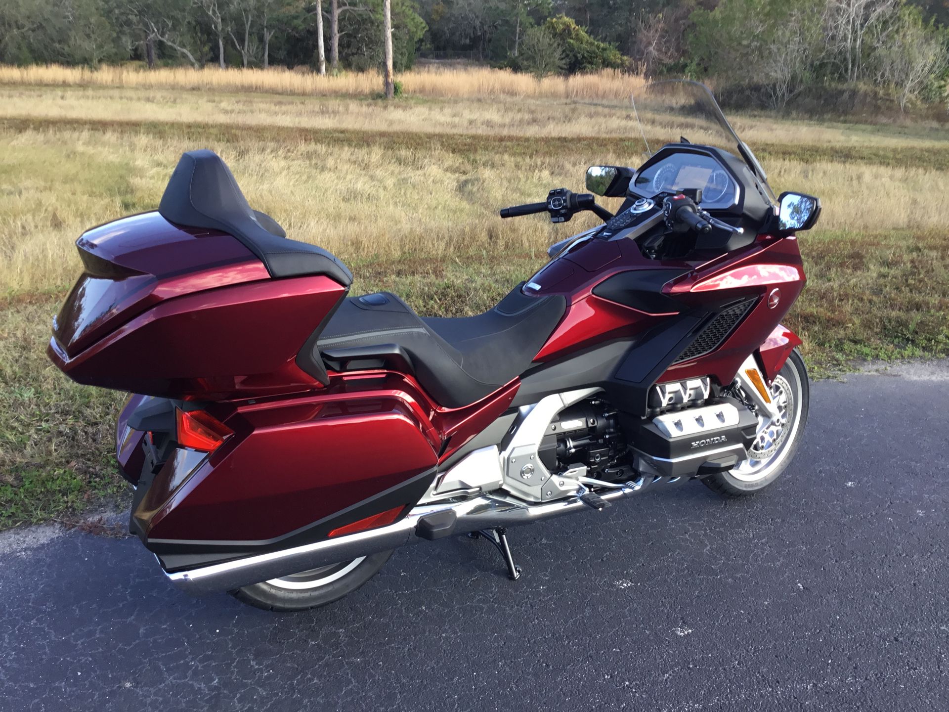 2023 Honda Gold Wing Tour Automatic DCT in Hudson, Florida - Photo 5