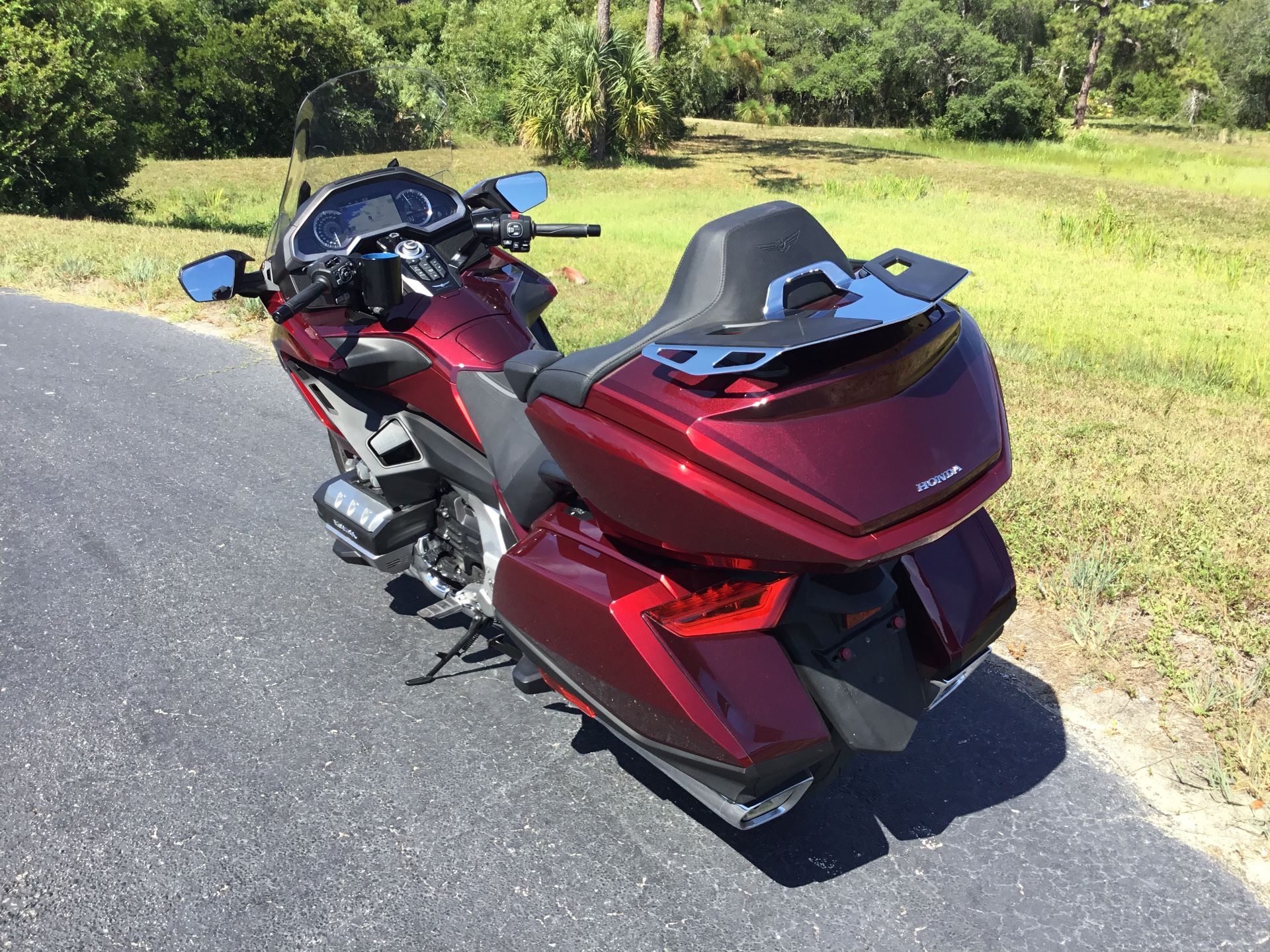 2023 Honda Gold Wing Tour Automatic DCT in Hudson, Florida - Photo 14