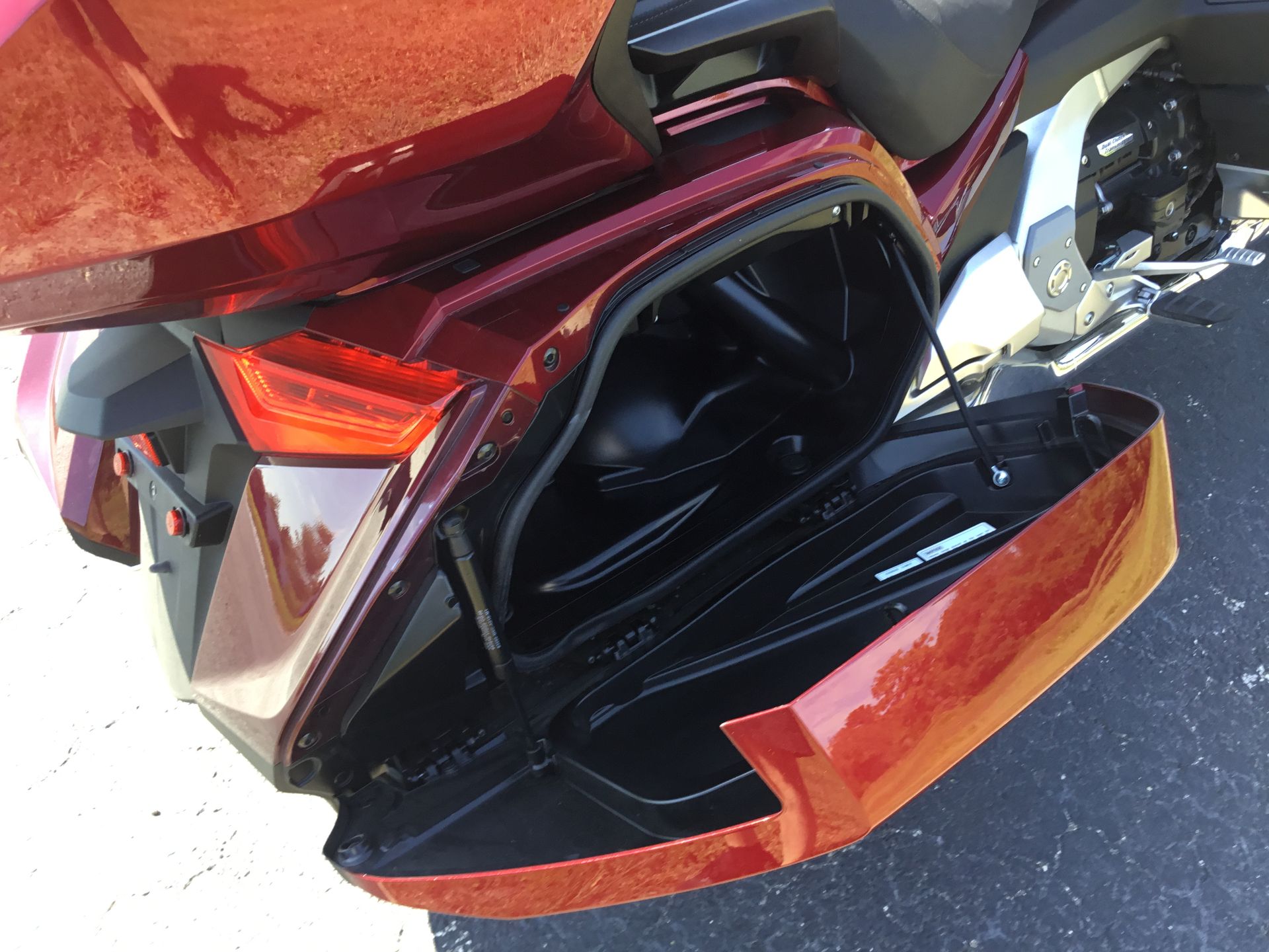 2023 Honda Gold Wing Tour Automatic DCT in Hudson, Florida - Photo 25