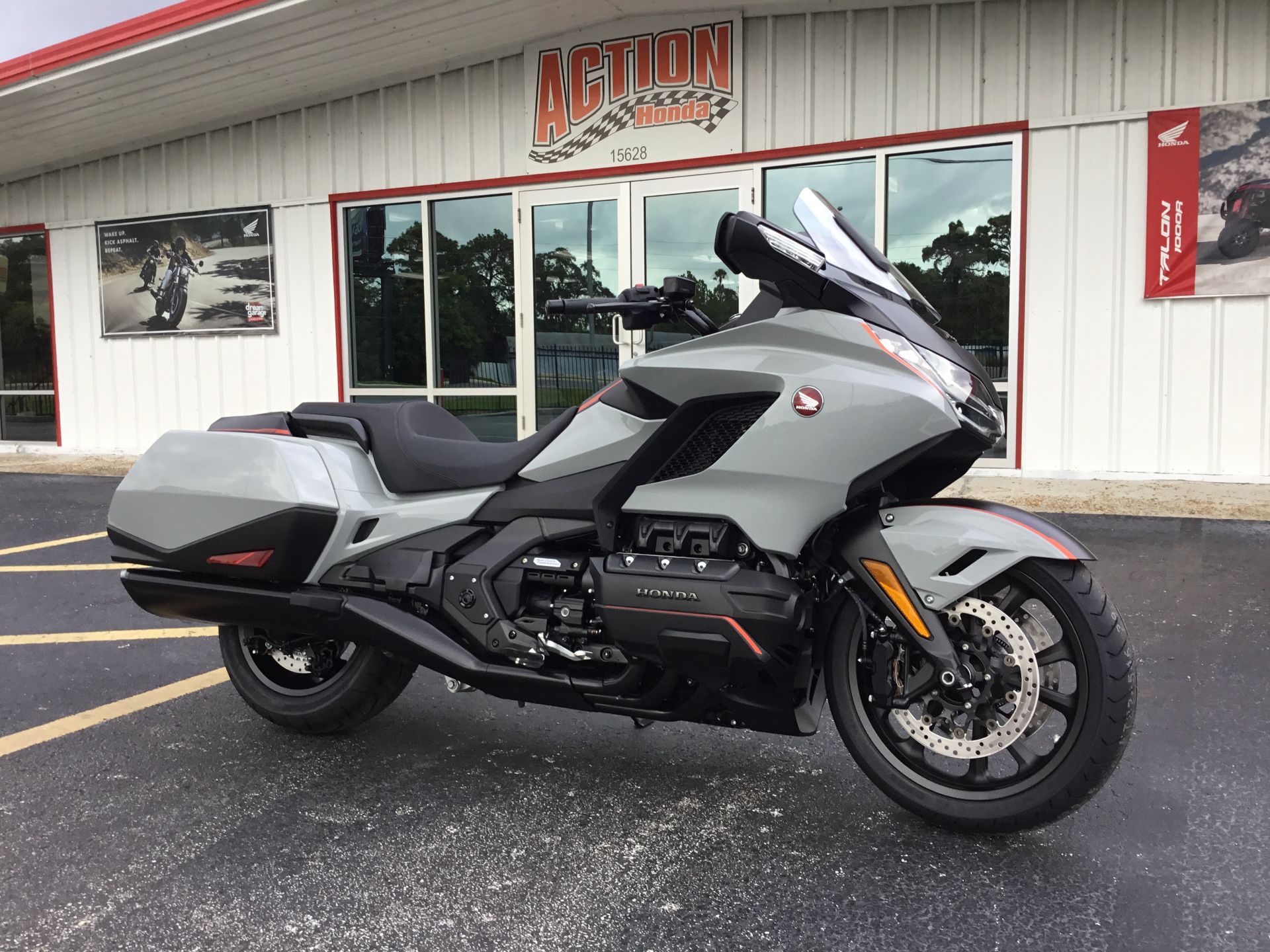 New 21 Honda Gold Wing Automatic Dct Motorcycles In Hudson Fl