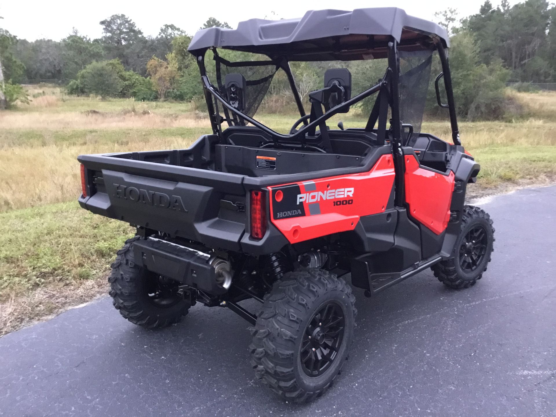 2023 Honda Pioneer 1000 Deluxe in Hudson, Florida - Photo 9