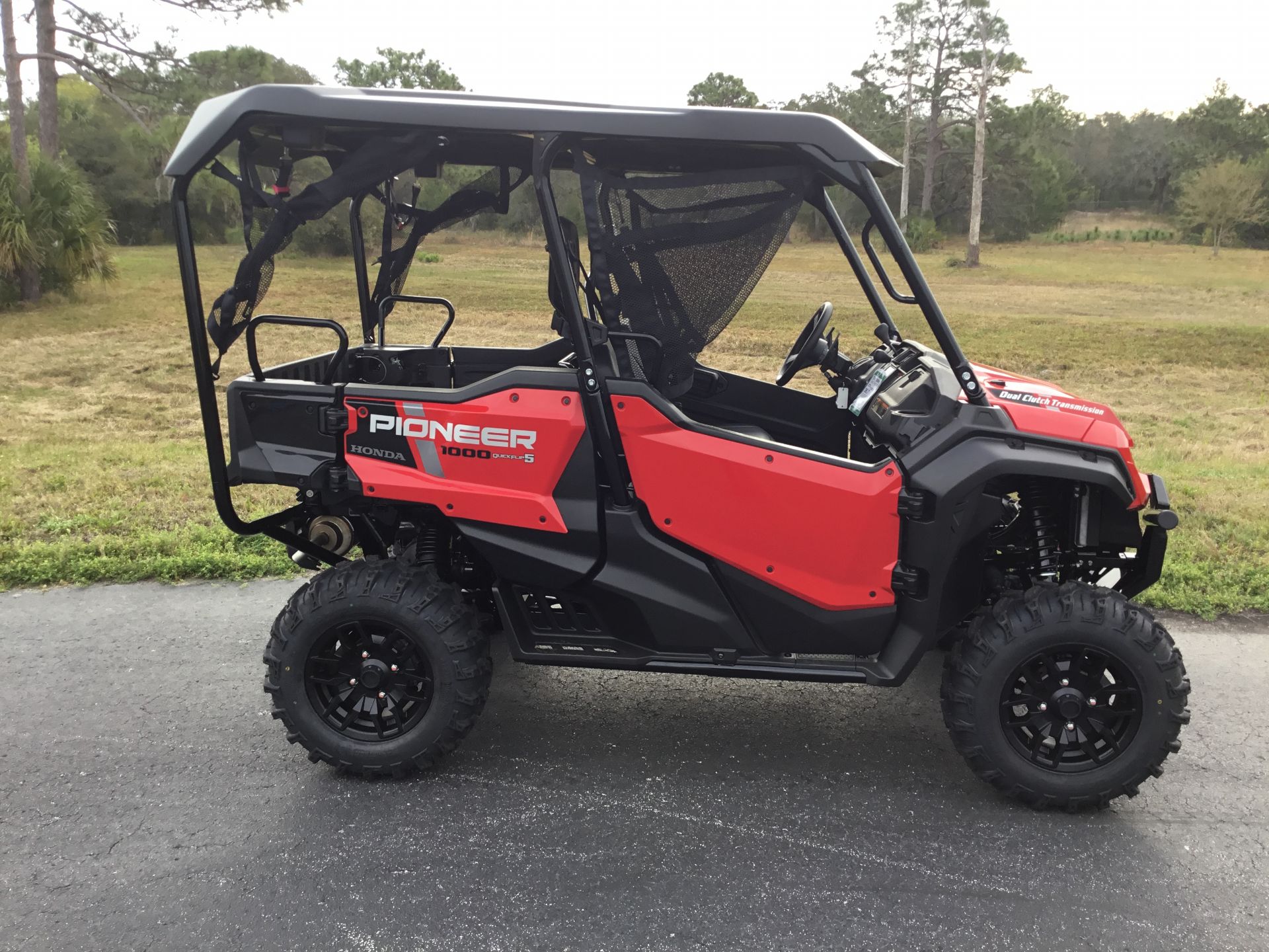 2024 Honda Pioneer 1000-5 Deluxe in Hudson, Florida - Photo 6