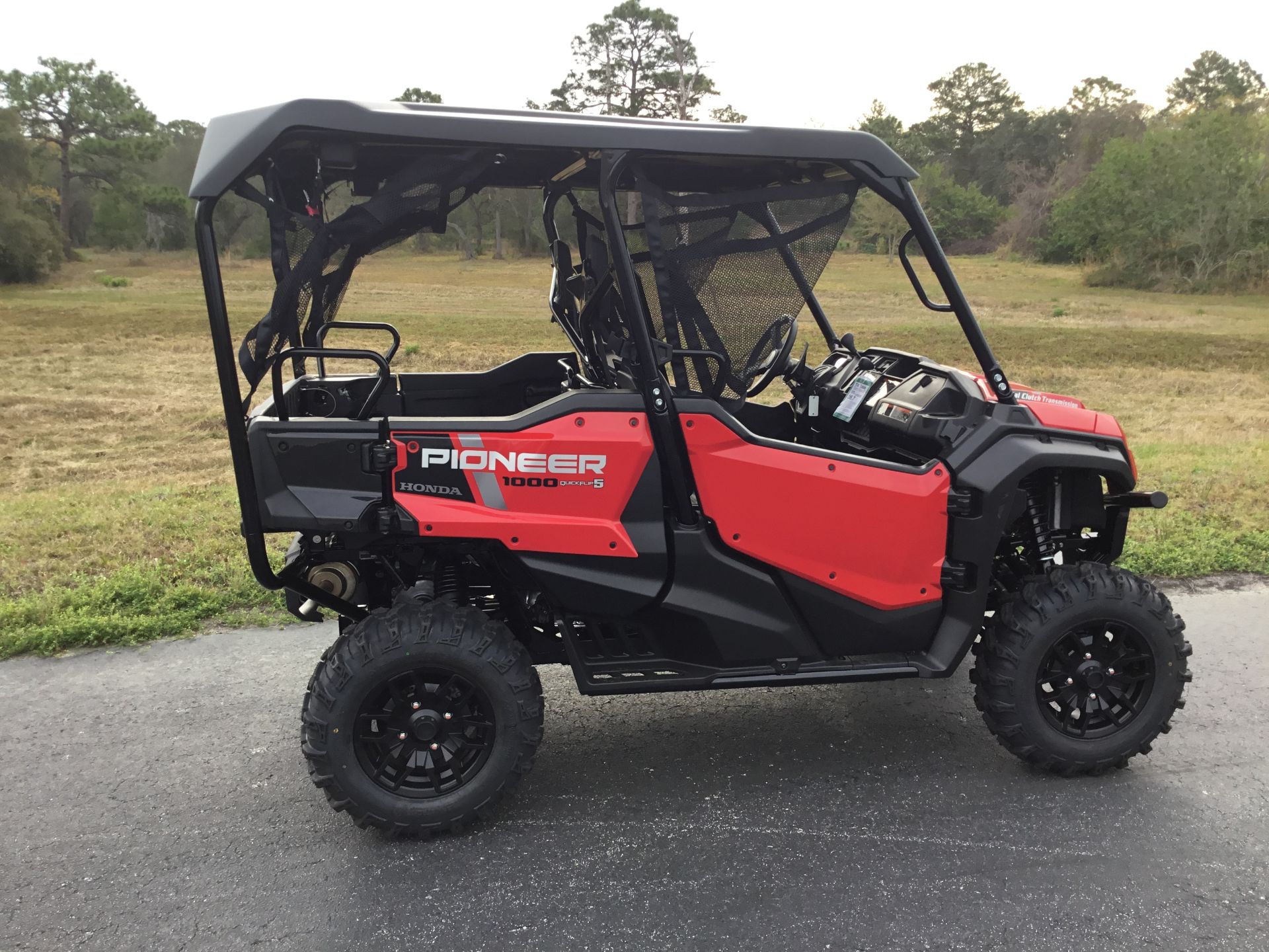 2024 Honda Pioneer 1000-5 Deluxe in Hudson, Florida - Photo 7