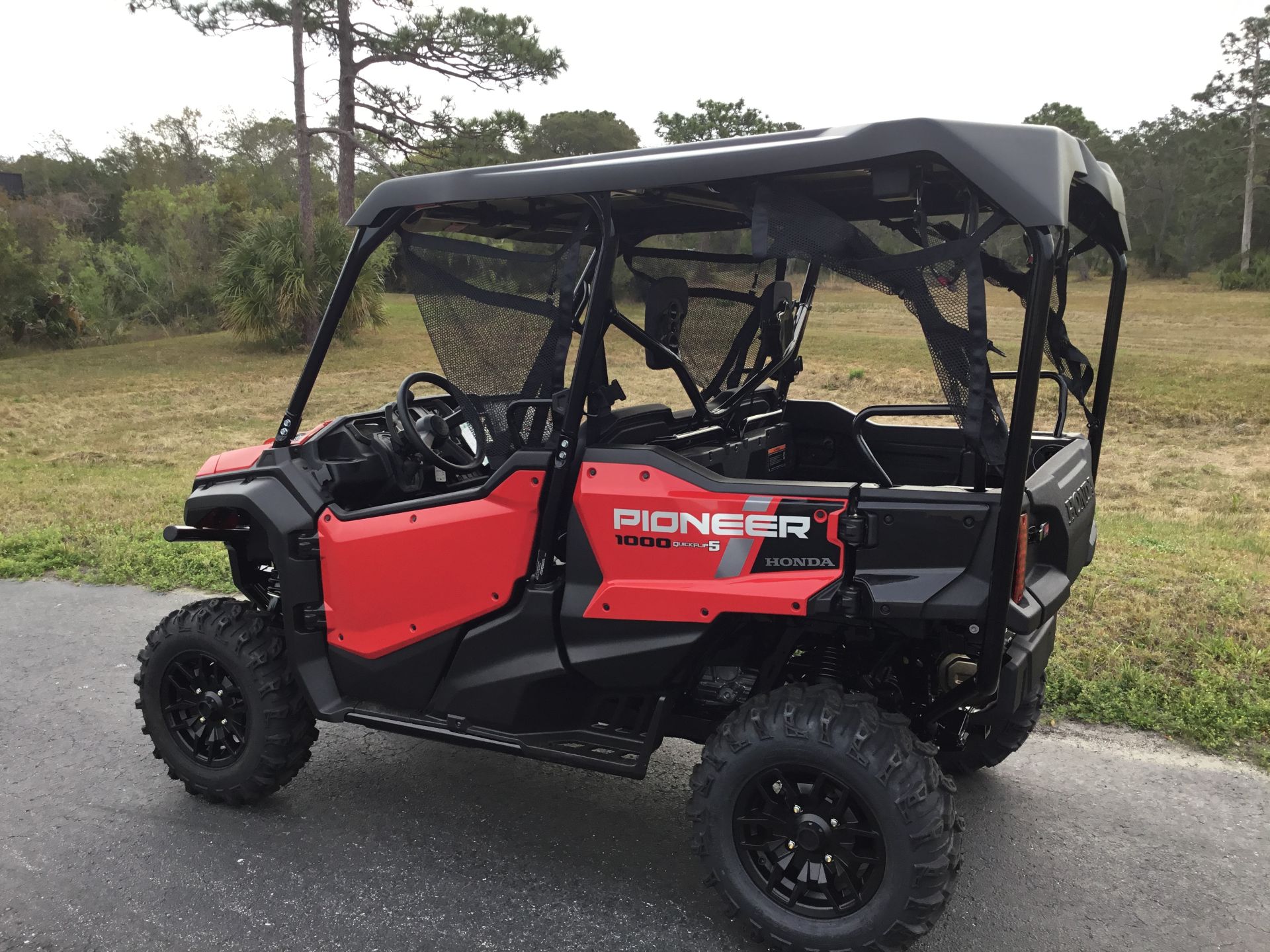 2024 Honda Pioneer 1000-5 Deluxe in Hudson, Florida - Photo 13