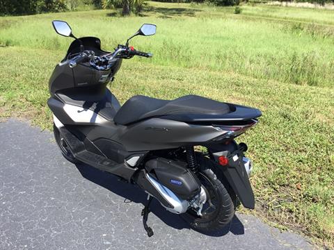 2023 Honda PCX in Hudson, Florida - Photo 12