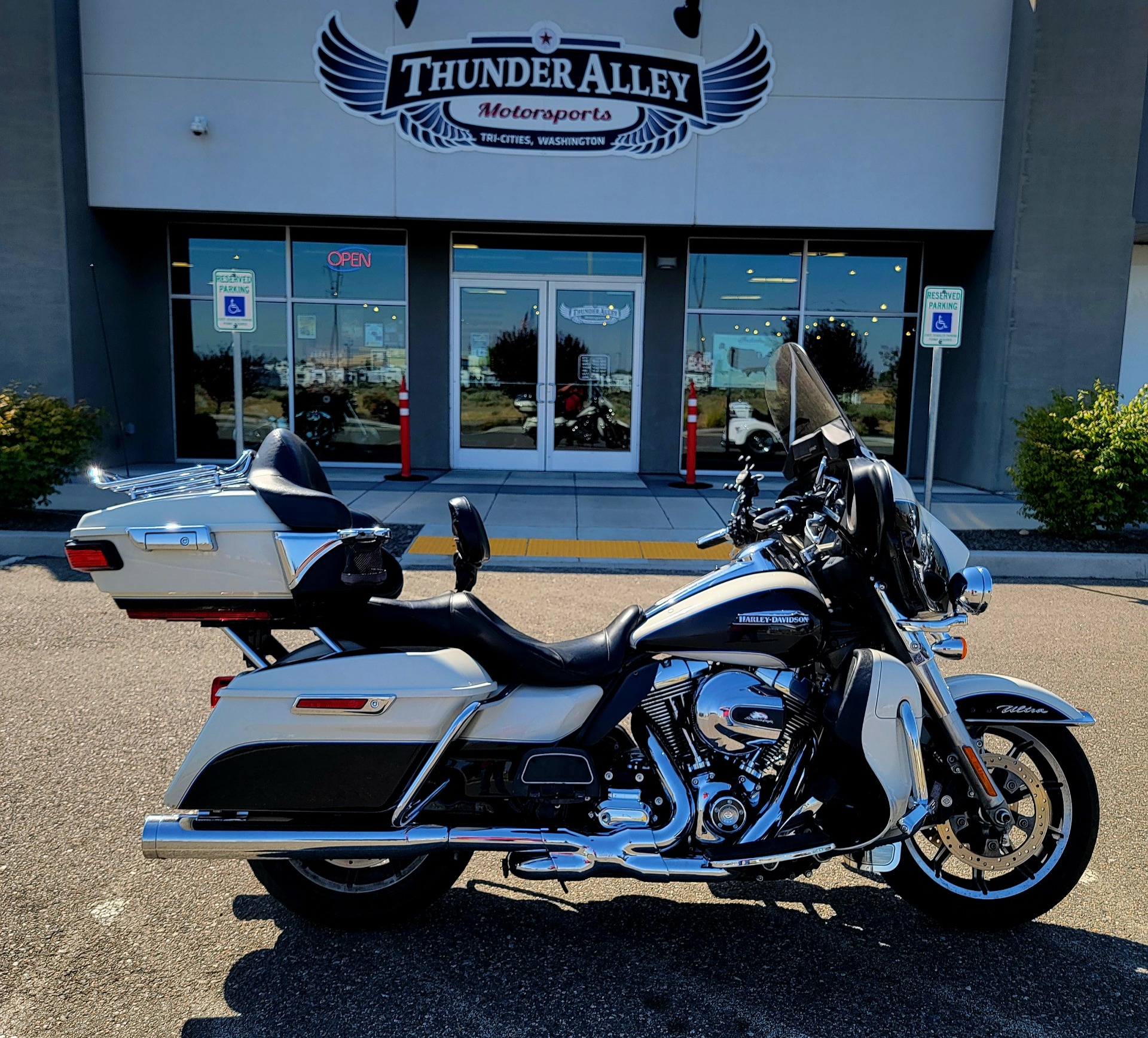 2014 Harley-Davidson Electra Glide® Ultra Classic® in Pasco, Washington - Photo 1