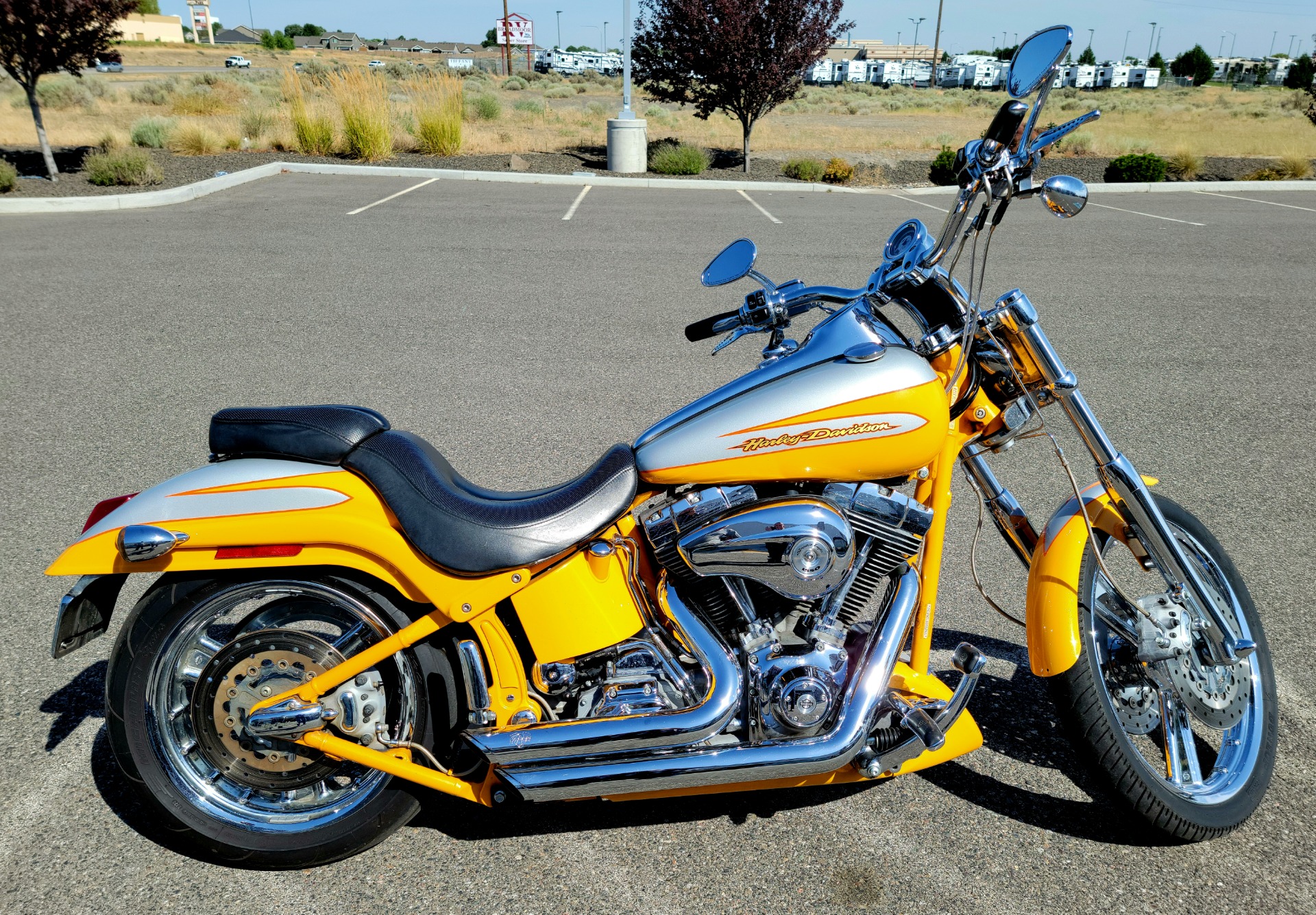 2004 Harley-Davidson FXSTDSE²  Screamin' Eagle® Softail® Deuce™ in Pasco, Washington - Photo 4