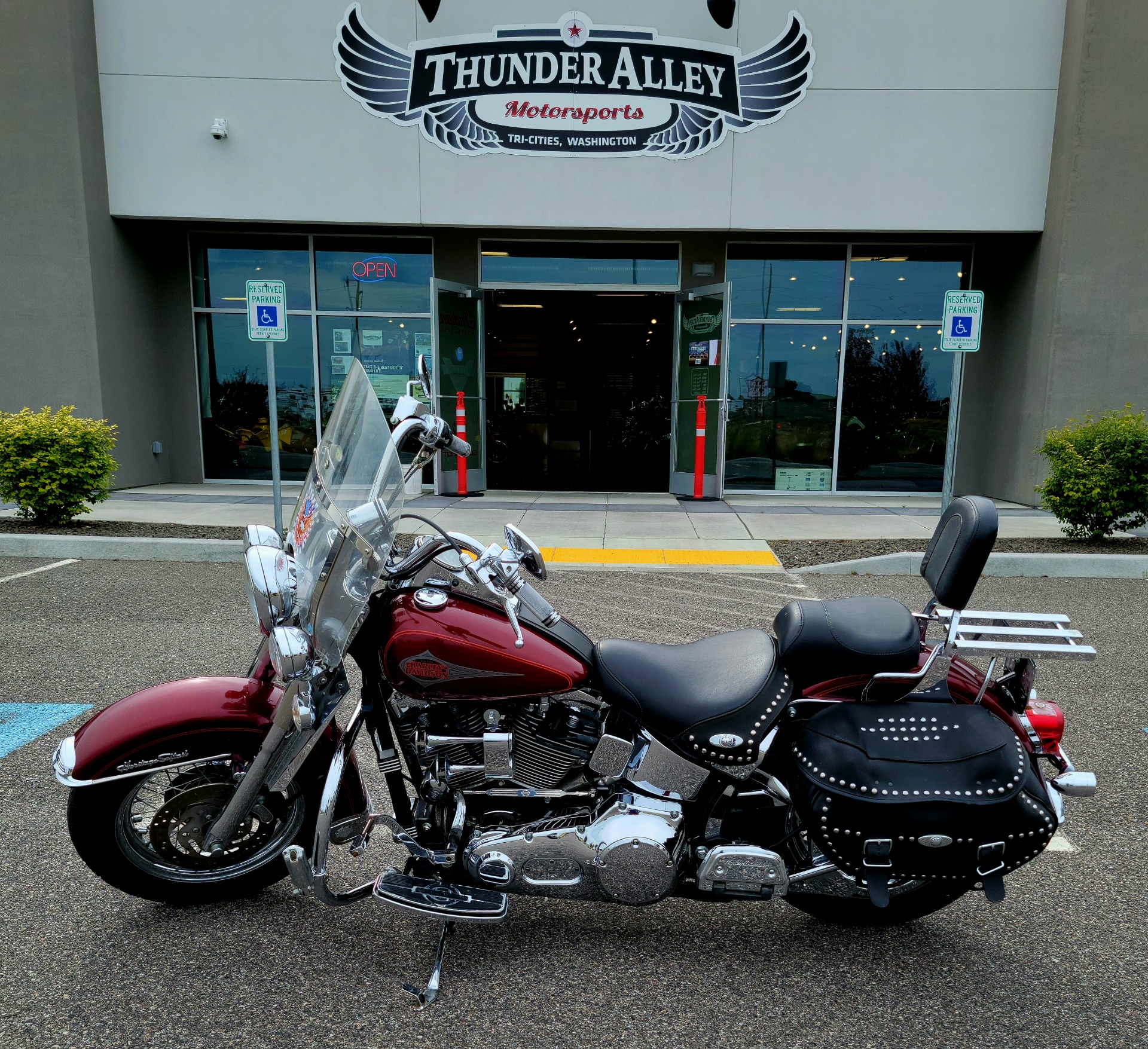 2000 Harley-Davidson FLSTC Heritage Softail® Classic in Pasco, Washington - Photo 1