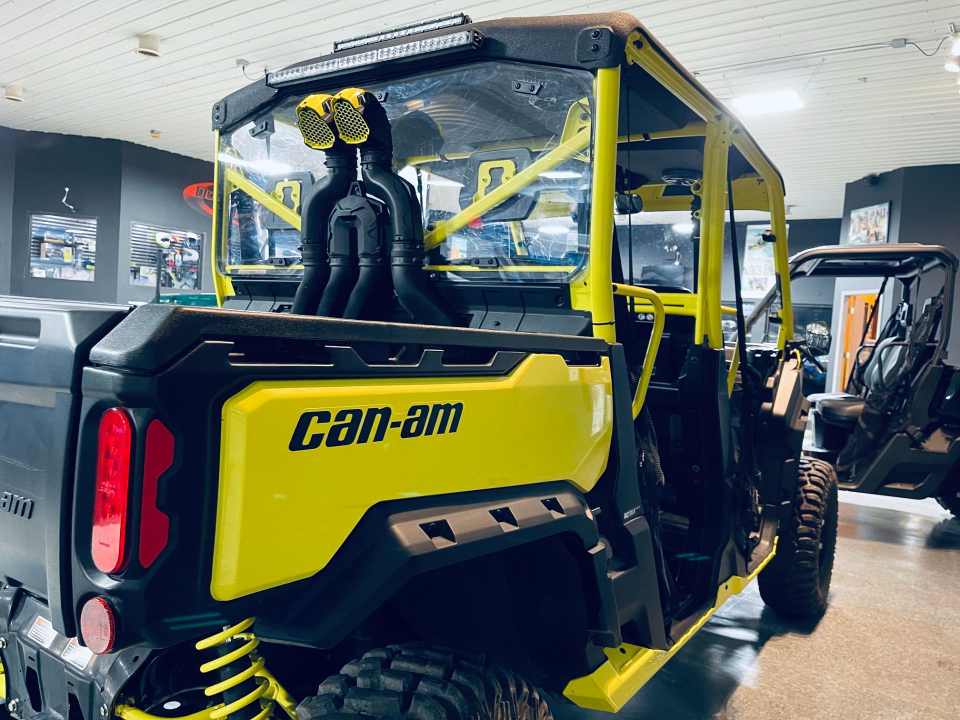 2019 Can-Am Defender Max X mr HD10 in Wilmington, Illinois - Photo 9