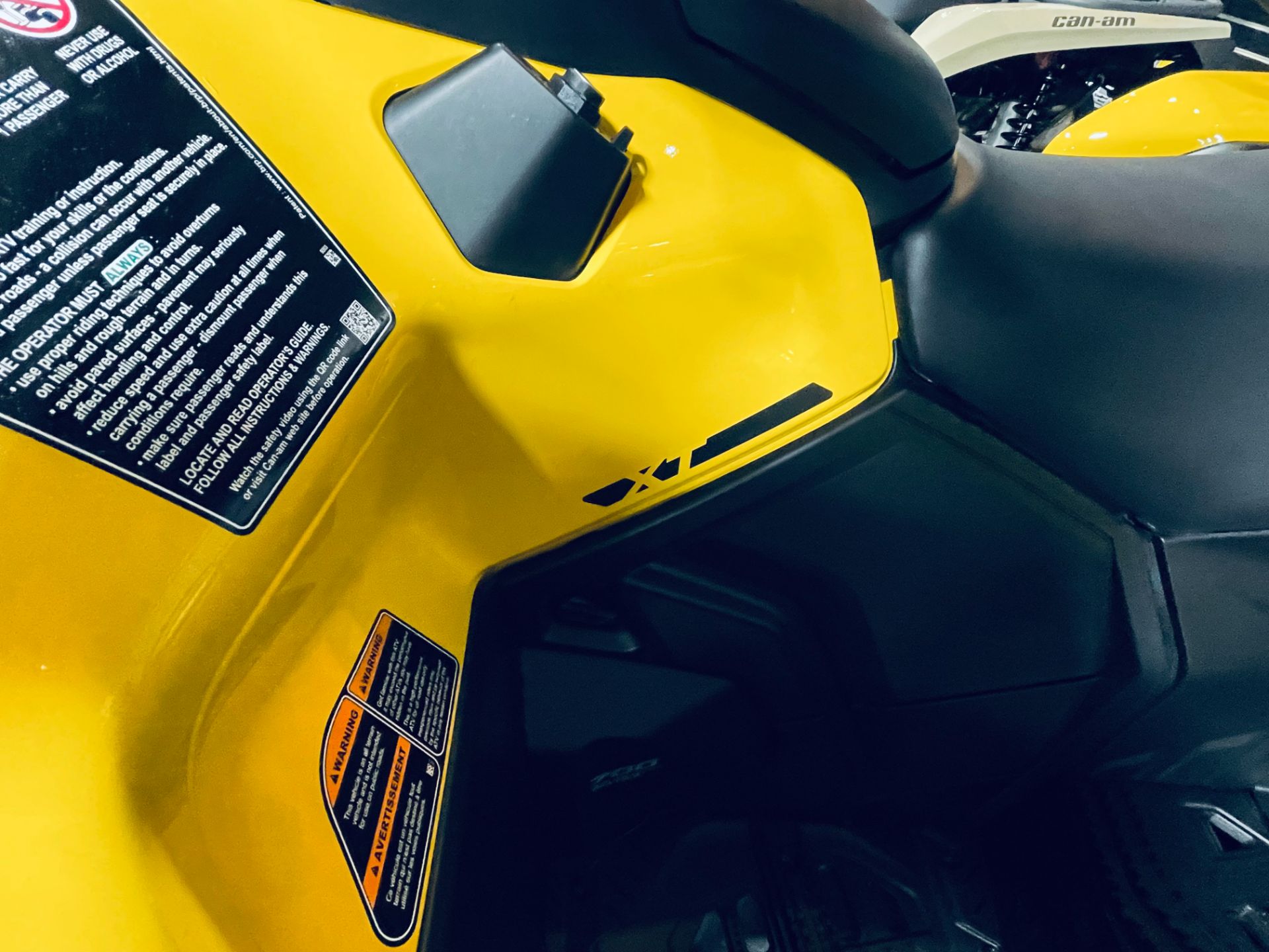 2023 Can-Am Outlander MAX XT 700 in Wilmington, Illinois - Photo 2