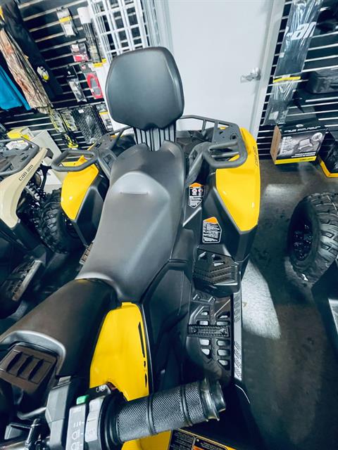 2023 Can-Am Outlander MAX XT 700 in Wilmington, Illinois - Photo 4