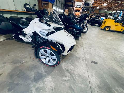 2015 Can-Am Spyder® F3 SE6 in Wilmington, Illinois - Photo 9