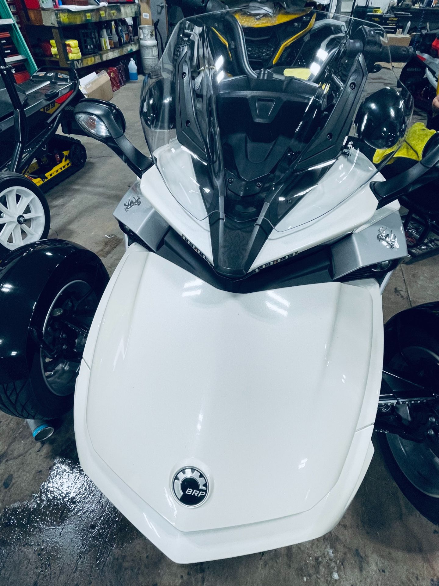 2015 Can-Am Spyder® F3 SE6 in Wilmington, Illinois - Photo 2