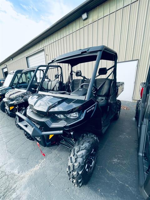2023 Can-Am Defender XT HD10 in Wilmington, Illinois - Photo 3