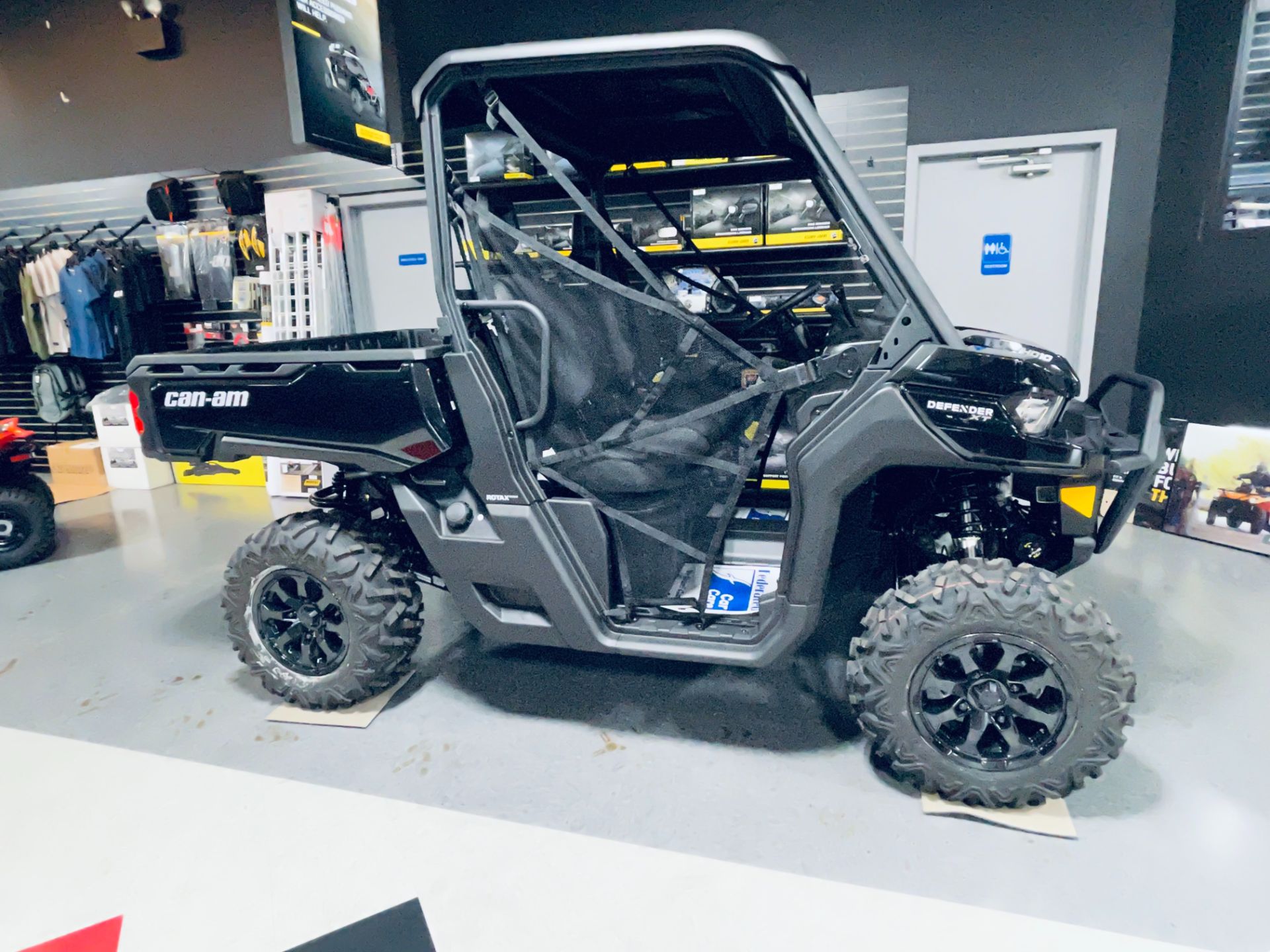 2022 Can-Am Defender XT HD10 in Wilmington, Illinois - Photo 1
