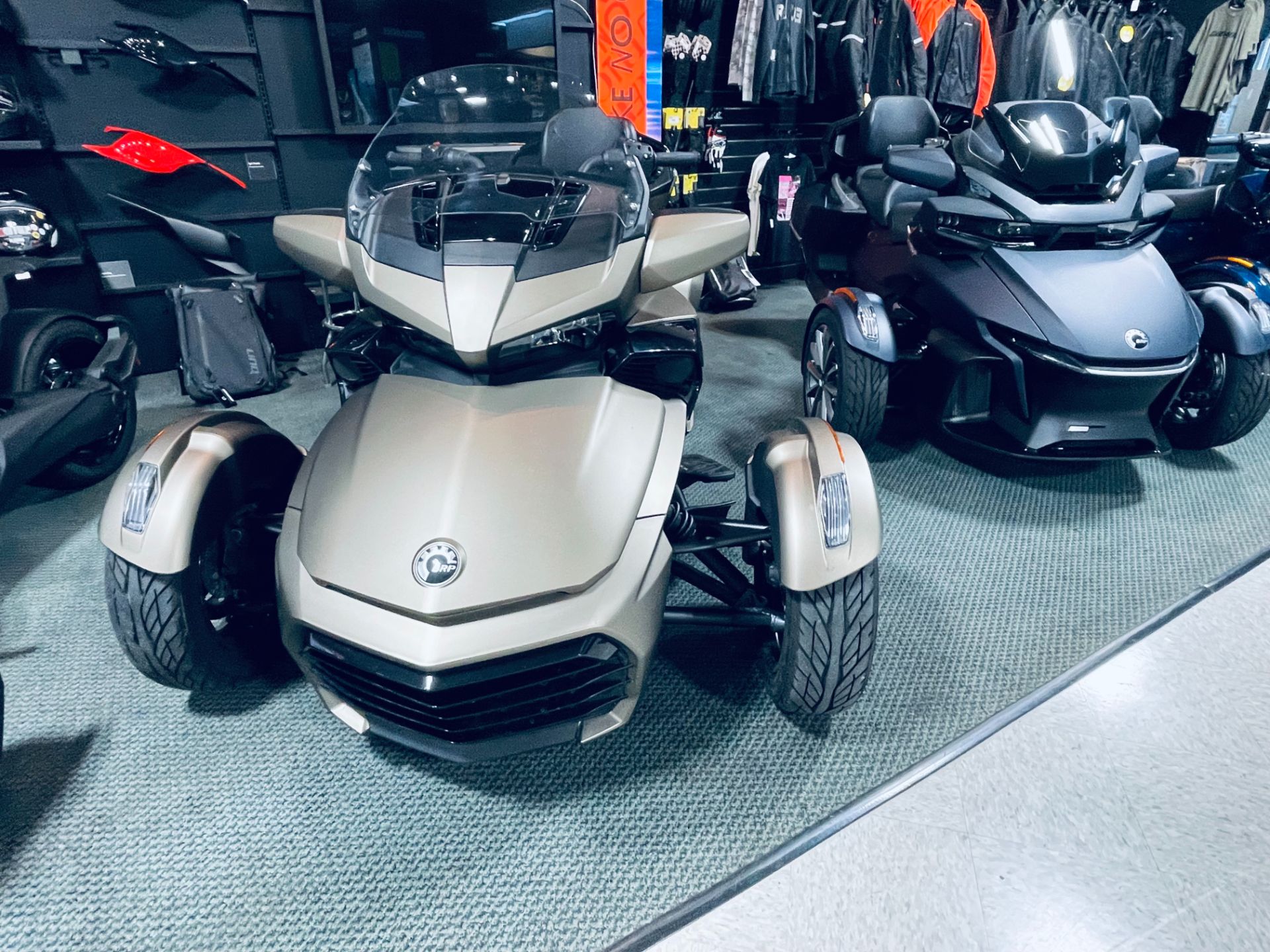 2020 Can-Am Spyder F3 Limited in Wilmington, Illinois - Photo 2