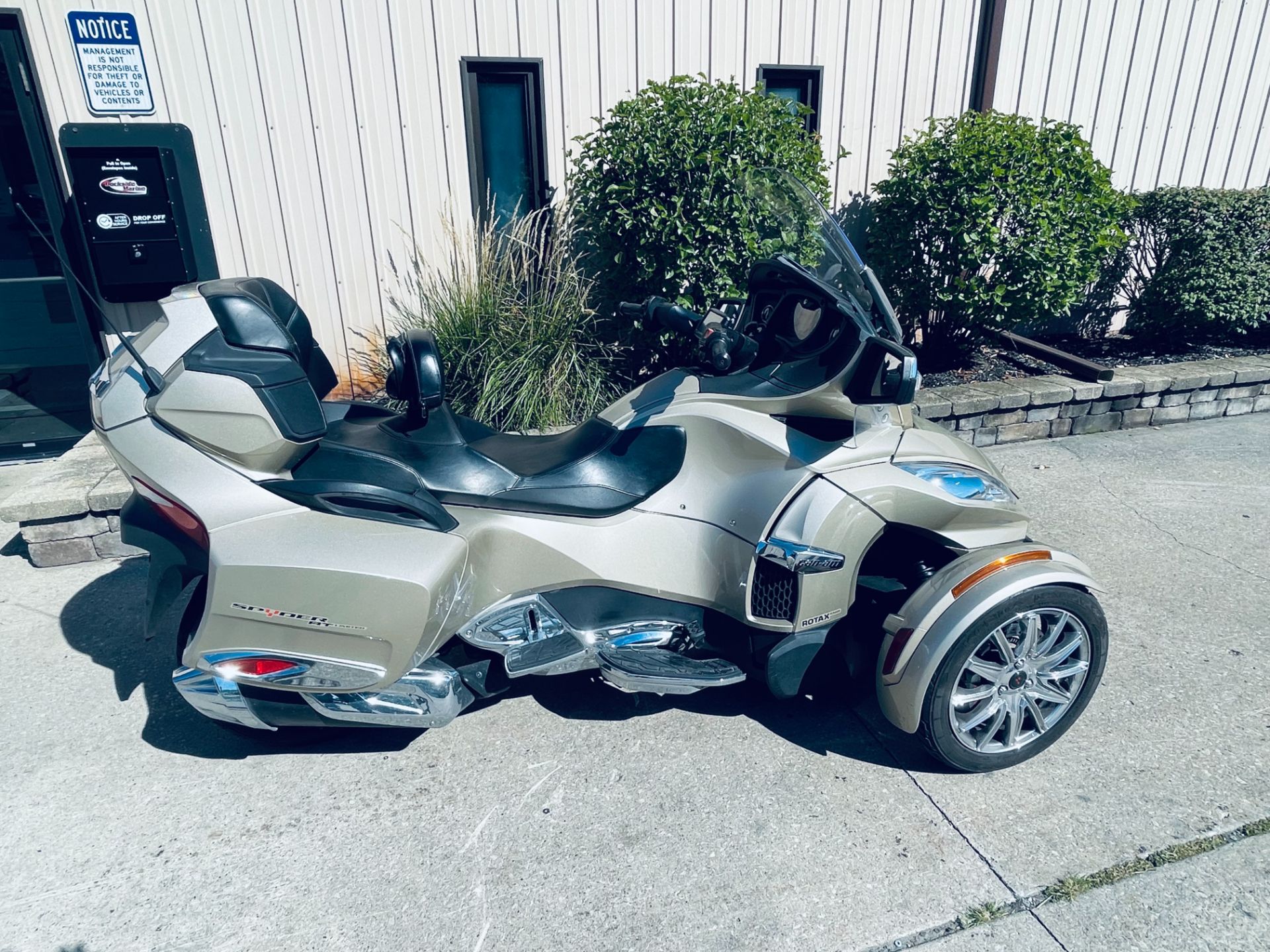 2017 Can-Am Spyder RT Limited in Wilmington, Illinois - Photo 1