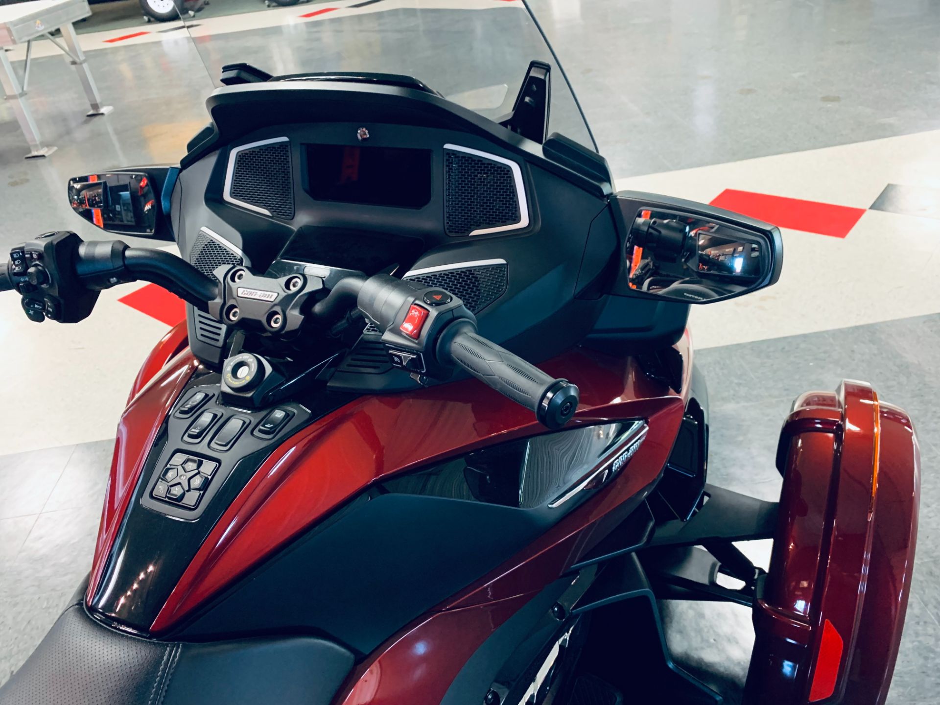 2021 Can-Am Spyder RT Limited in Wilmington, Illinois - Photo 3
