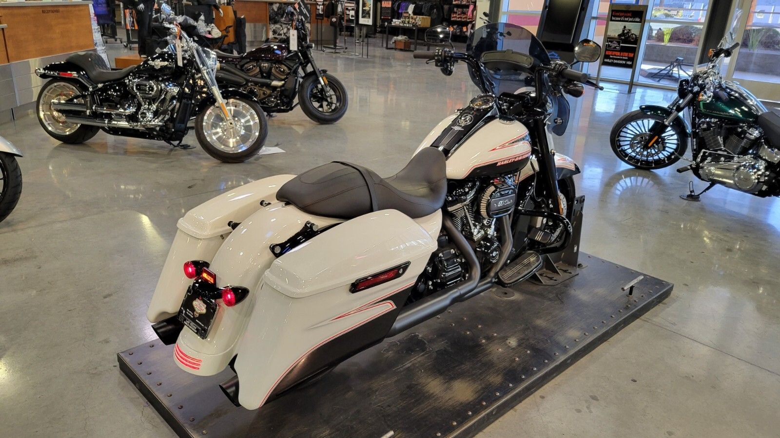2023 Harley-Davidson Road King® Special in Las Vegas, Nevada - Photo 5