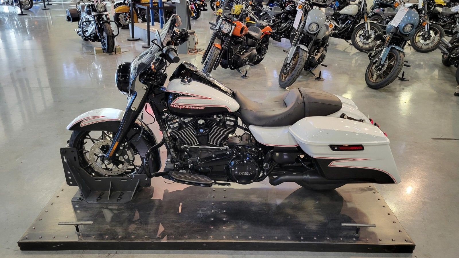 2023 Harley-Davidson Road King® Special in Las Vegas, Nevada - Photo 8
