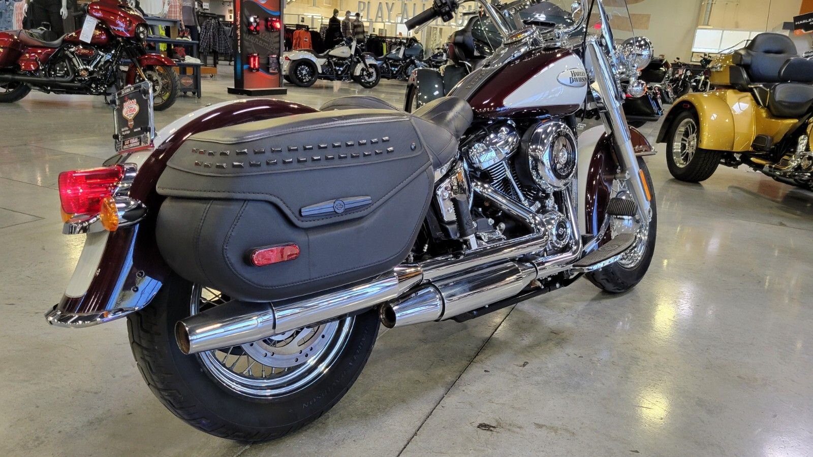 2021 Harley-Davidson Heritage Classic in Las Vegas, Nevada - Photo 6