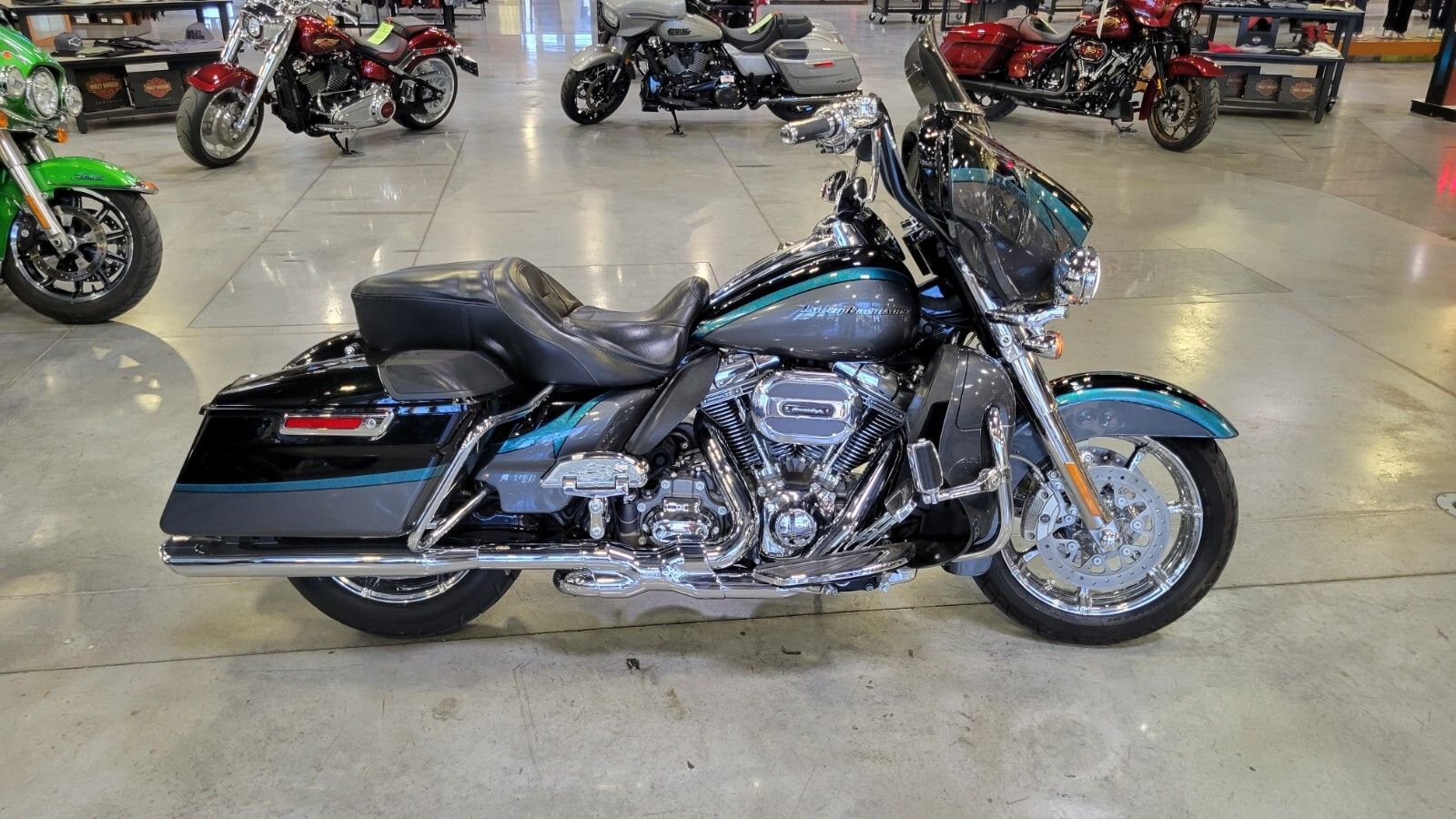 2015 Harley-Davidson CVO™ Limited in Las Vegas, Nevada - Photo 1
