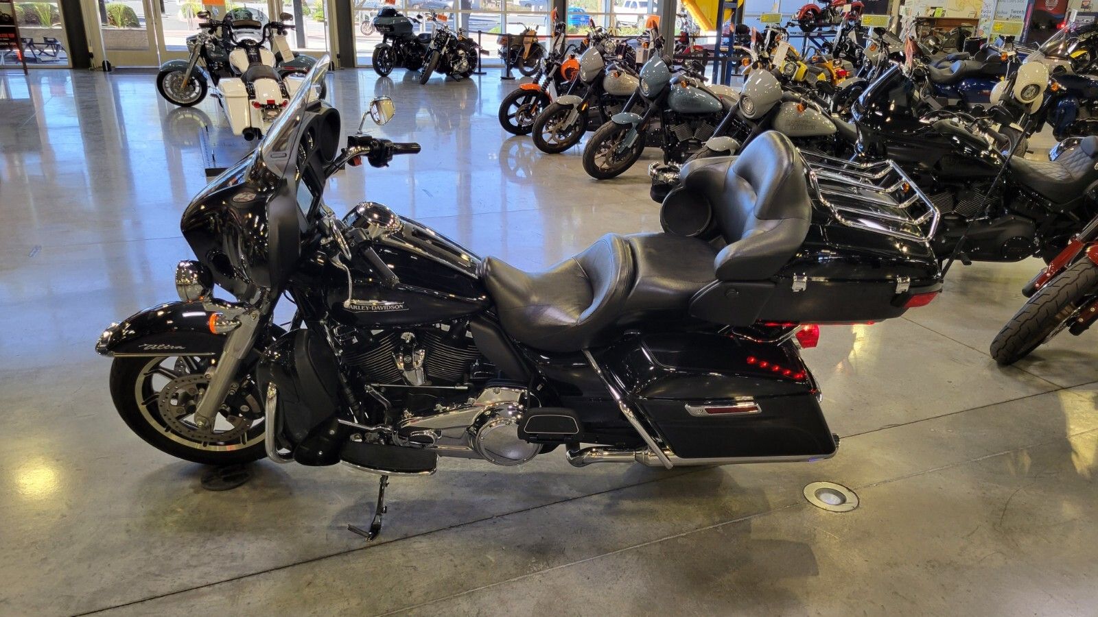 2019 Harley-Davidson Electra Glide® Ultra Classic® in Las Vegas, Nevada - Photo 8
