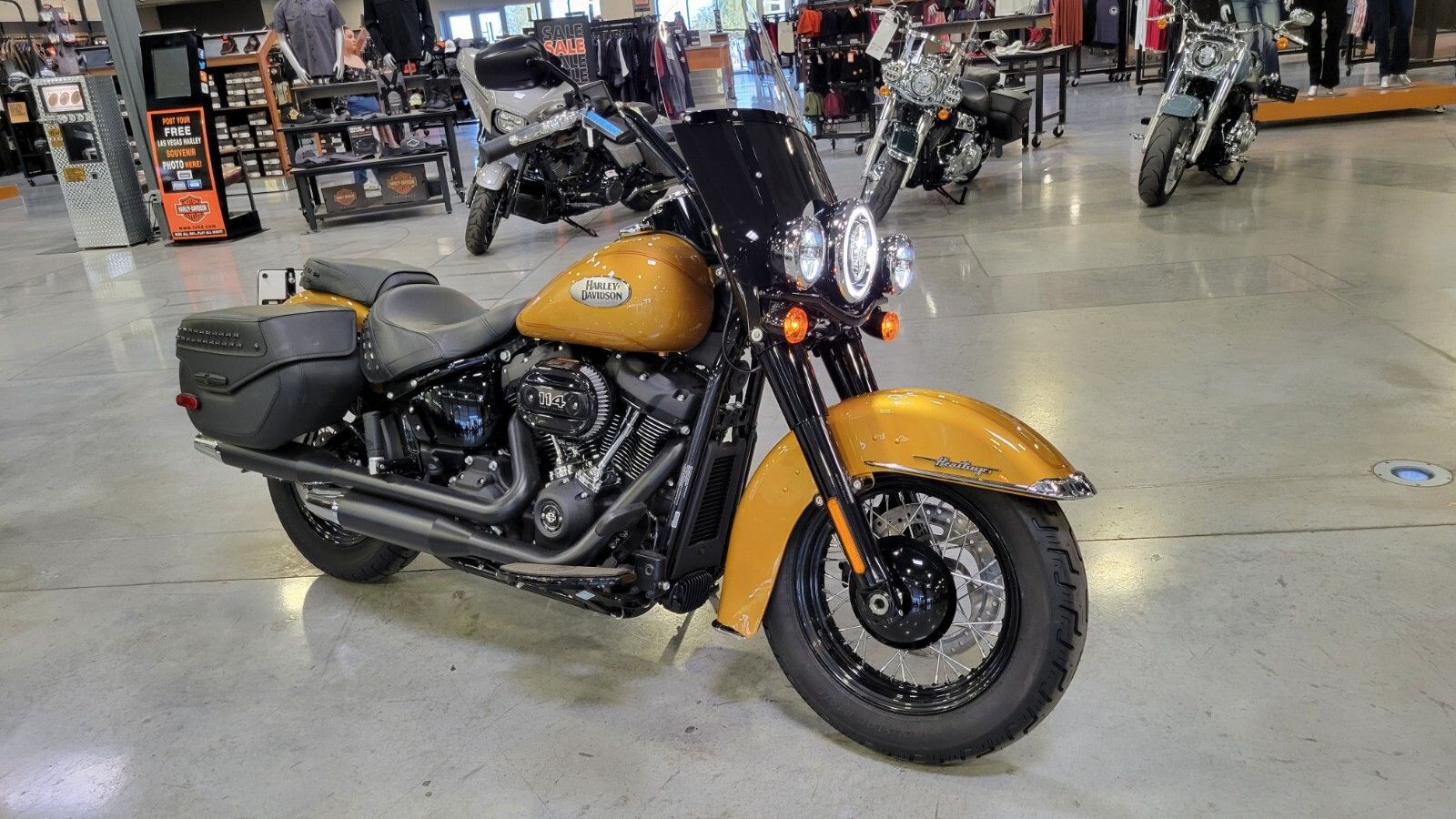 2023 Harley-Davidson Heritage Classic 114 in Las Vegas, Nevada - Photo 2