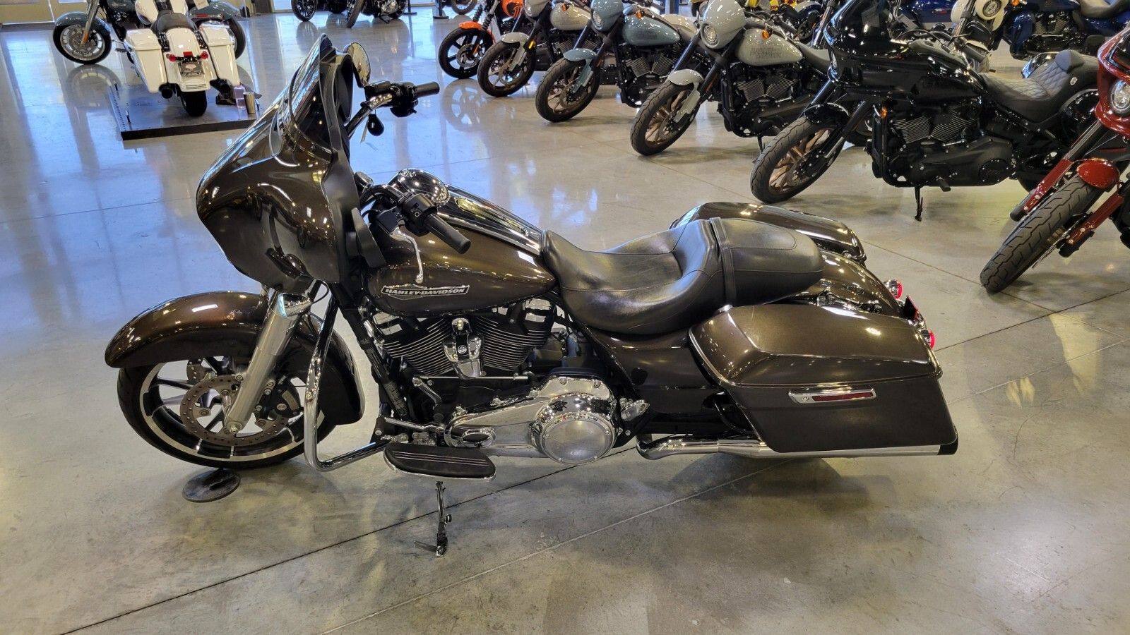 2021 Harley-Davidson Street Glide® in Las Vegas, Nevada - Photo 8