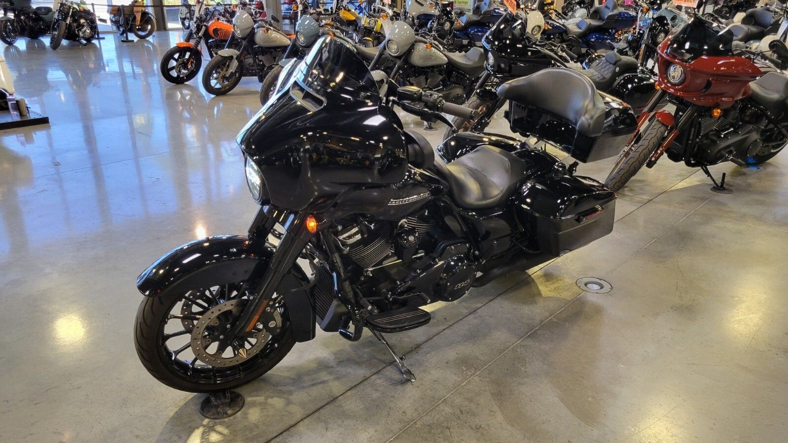 2019 Harley-Davidson Street Glide® Special in Las Vegas, Nevada - Photo 9