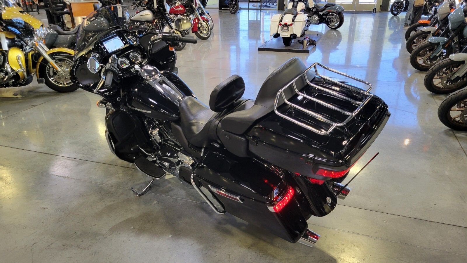 2021 Harley-Davidson Road Glide® Limited in Las Vegas, Nevada - Photo 8