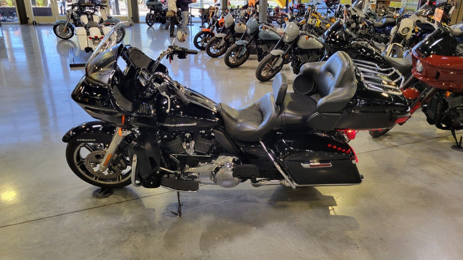 2021 Harley-Davidson Road Glide® Limited in Las Vegas, Nevada - Photo 9