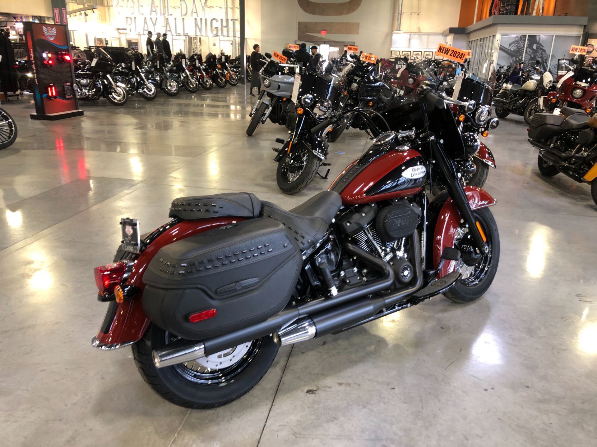 2024 Harley-Davidson Heritage Classic 114 in Las Vegas, Nevada - Photo 5