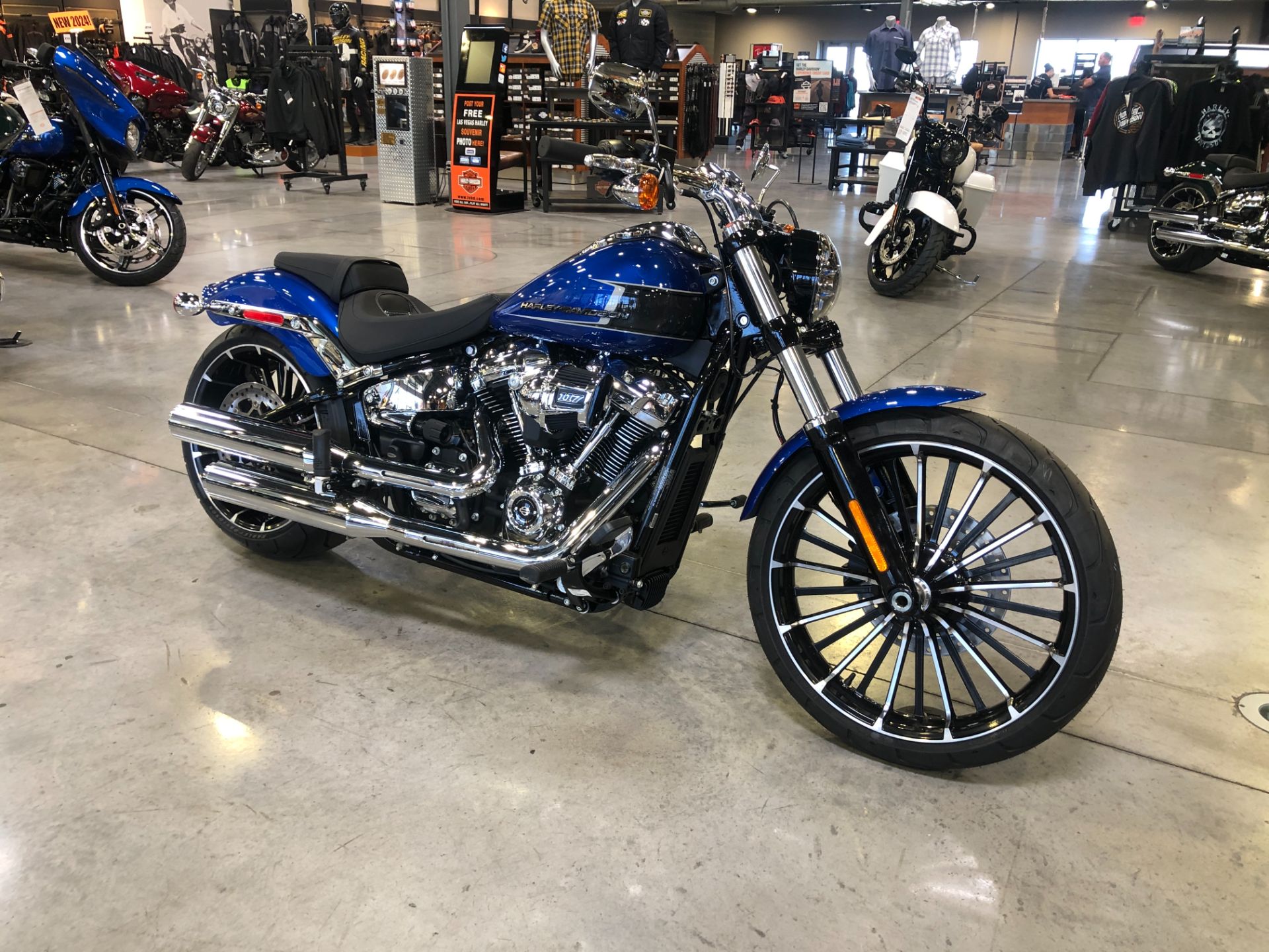 2024 Harley-Davidson Breakout® in Las Vegas, Nevada - Photo 2