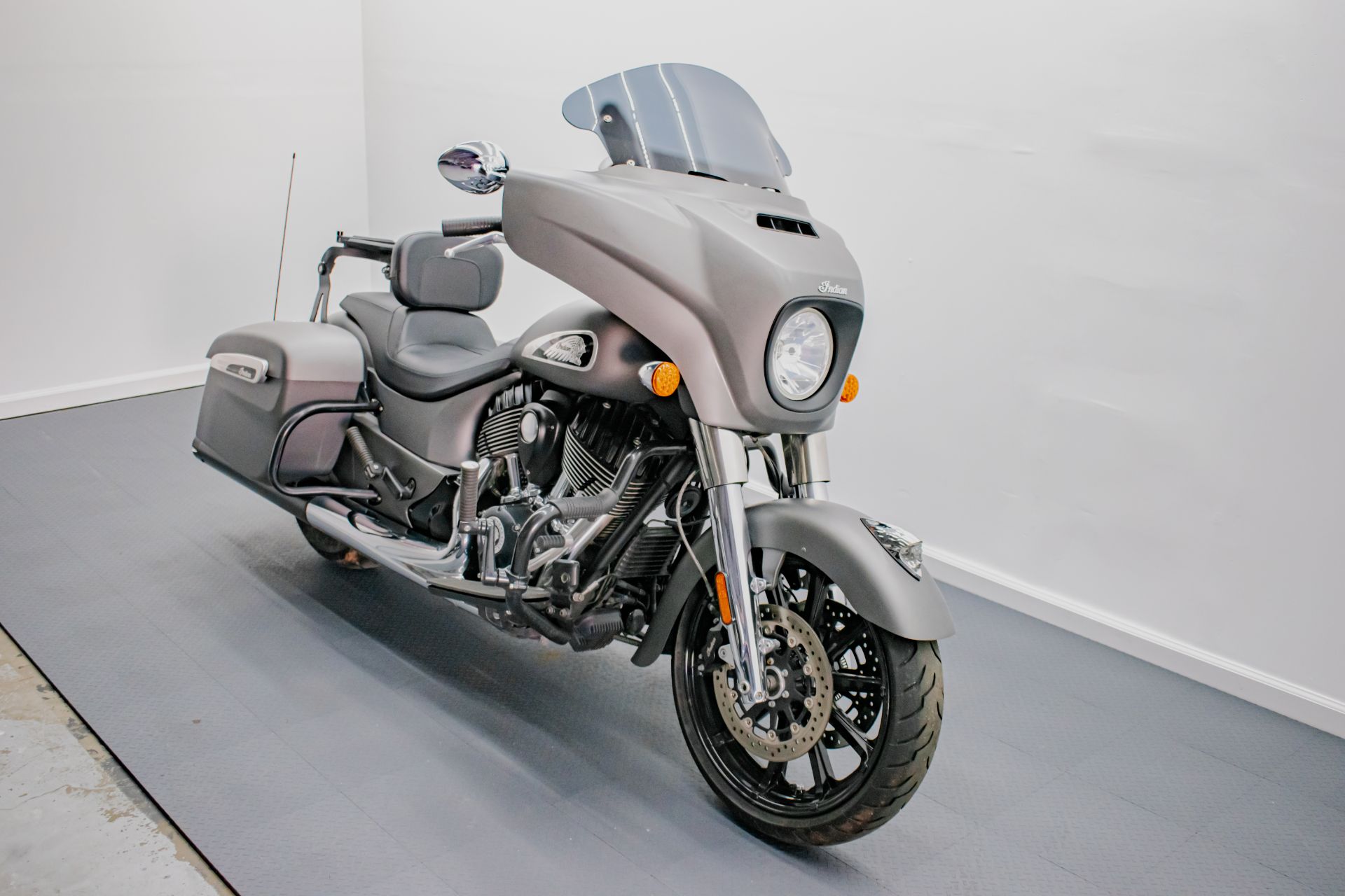 2020 Indian Motorcycle Chieftain® in Jacksonville, Florida - Photo 6