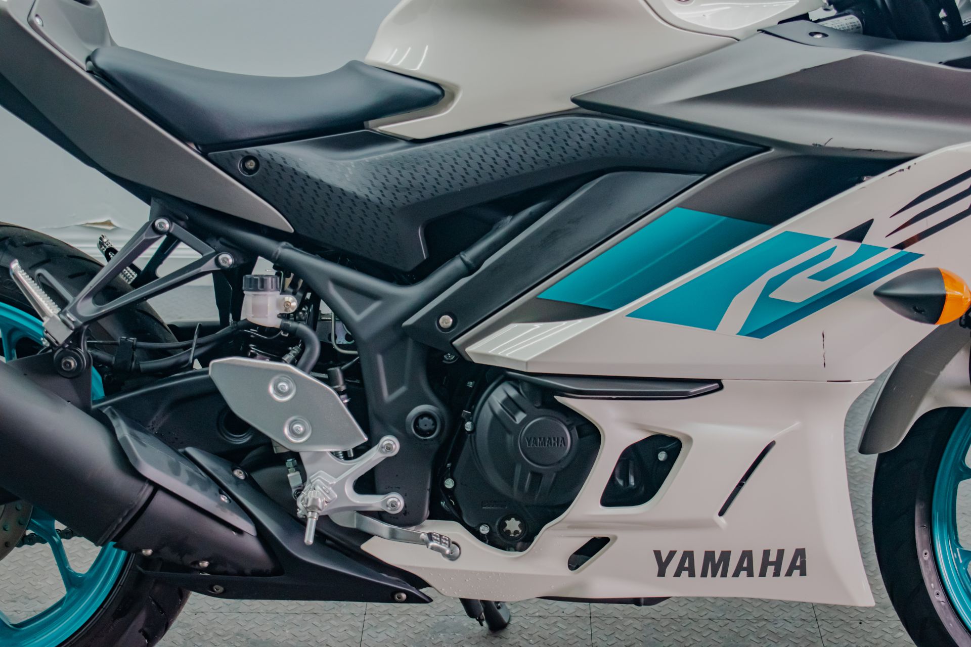 2024 Yamaha YZF-R3 in Jacksonville, Florida - Photo 8