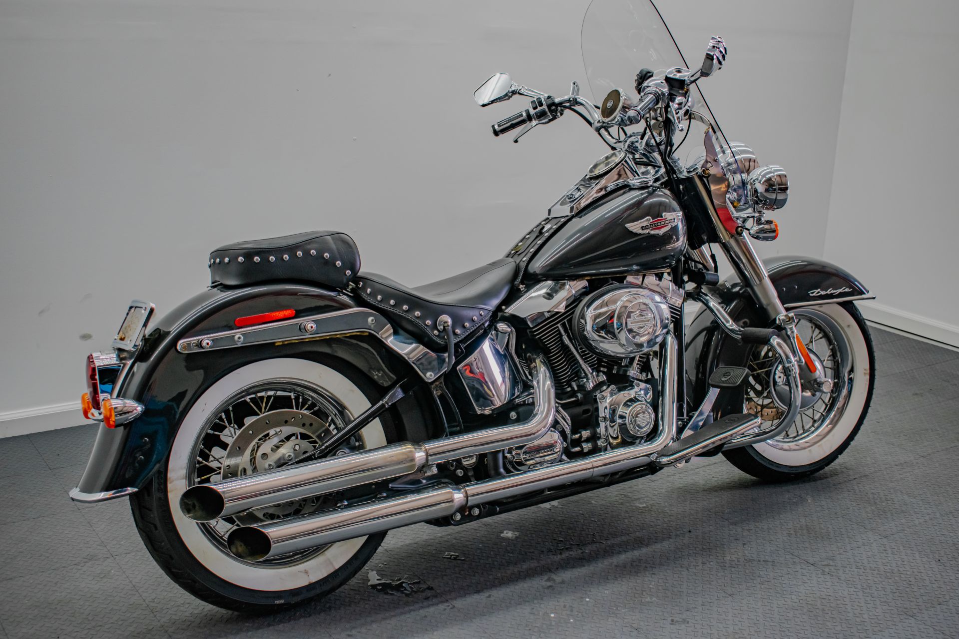 2007 Harley-Davidson Softail® Deluxe in Jacksonville, Florida - Photo 4