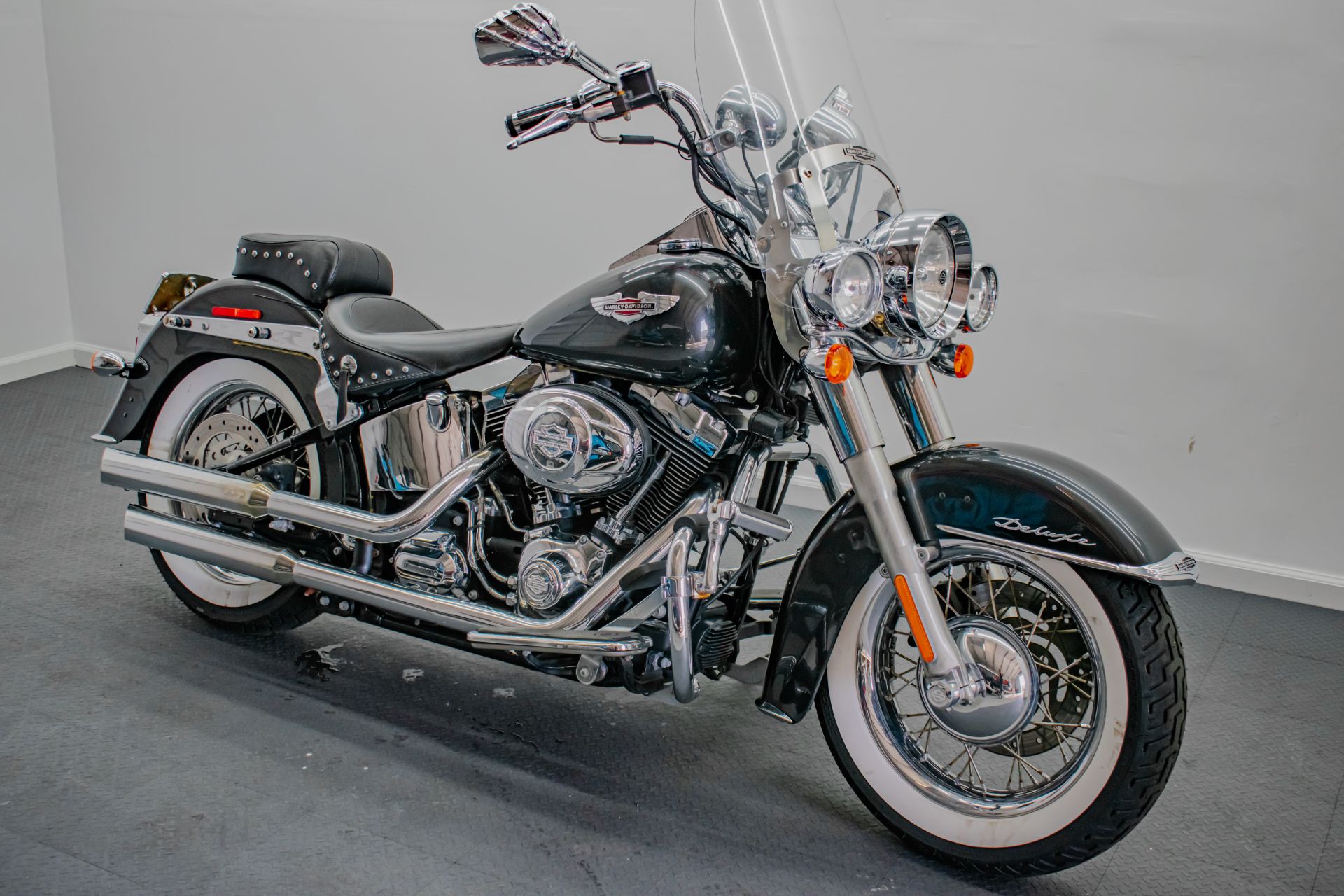 2007 Harley-Davidson Softail® Deluxe in Jacksonville, Florida - Photo 6